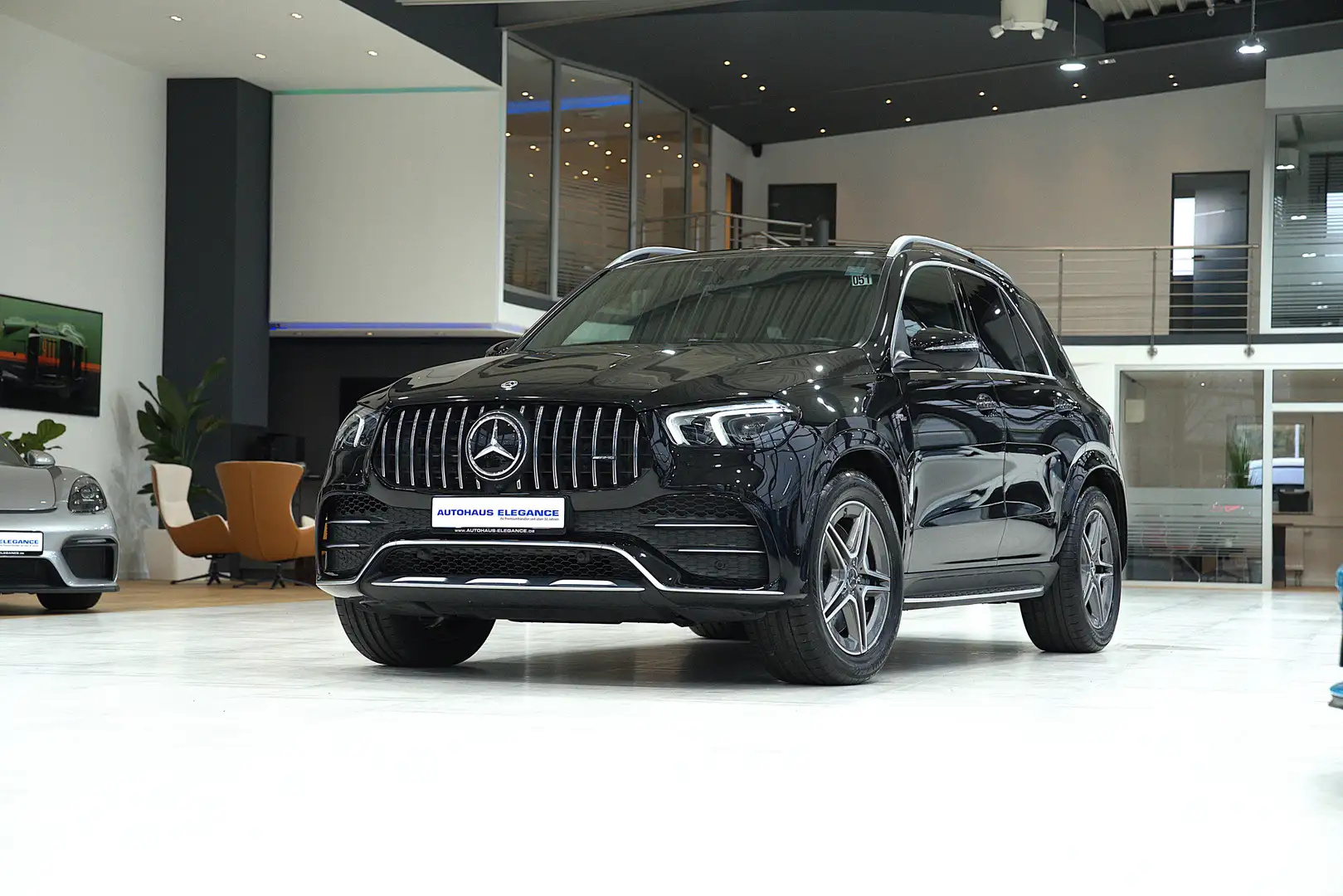 Mercedes-Benz GLE 53 AMG 4Matic+*AMG-PERF.HEAD-UP*MASSAGE*360° Schwarz - 1