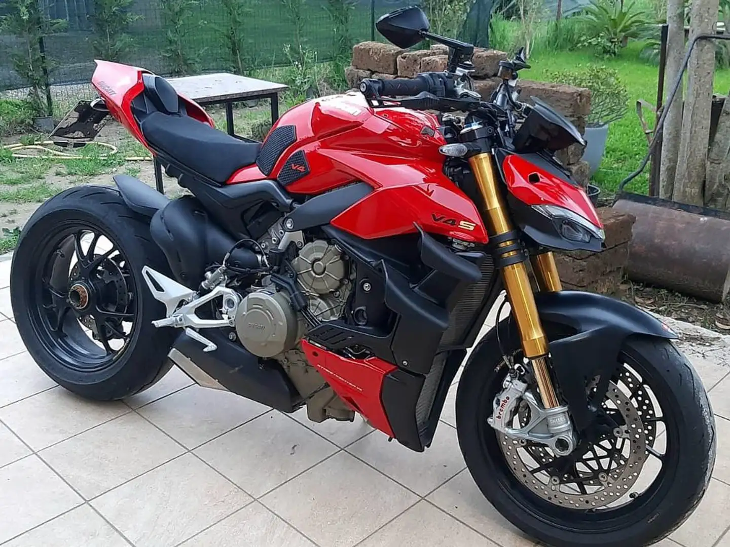 Ducati Streetfighter 1100 V4S Rosso - 1