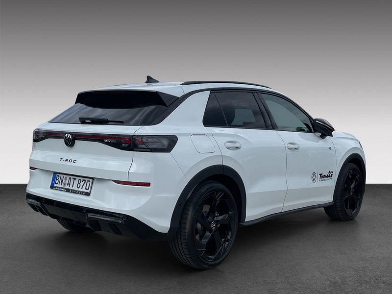 Volkswagen T-Roc R-Line 1.5 eTSI DSG IQ.DRIVE+HEADUP+PANO — photo 4