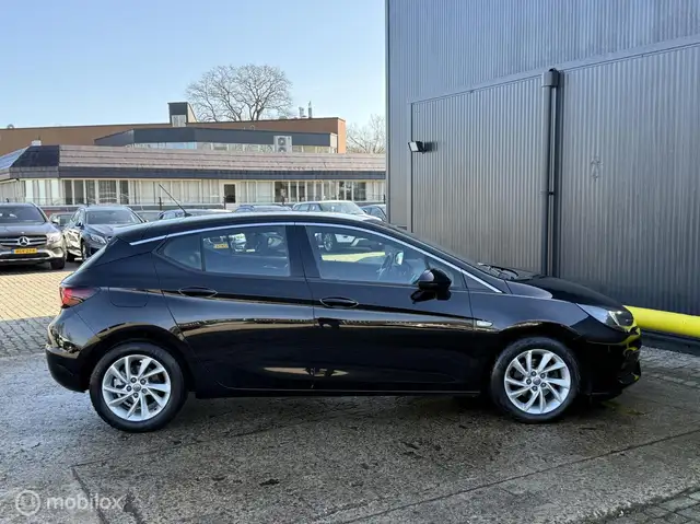 Opel Astra view 9