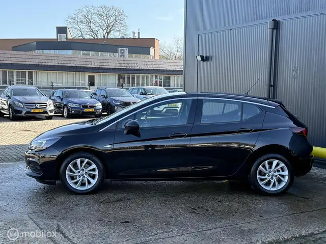 Opel Astra view 7