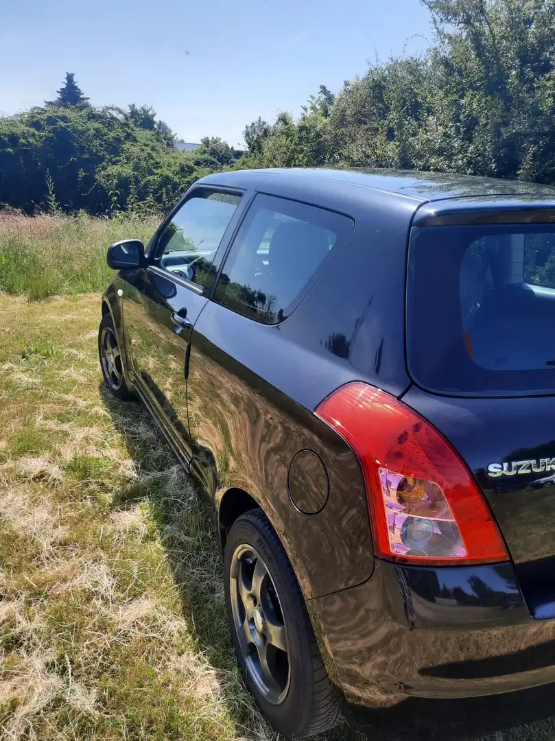 Suzuki Swift Swift Fließheck  3-Türer 1.3 Classic Schwarz - 1
