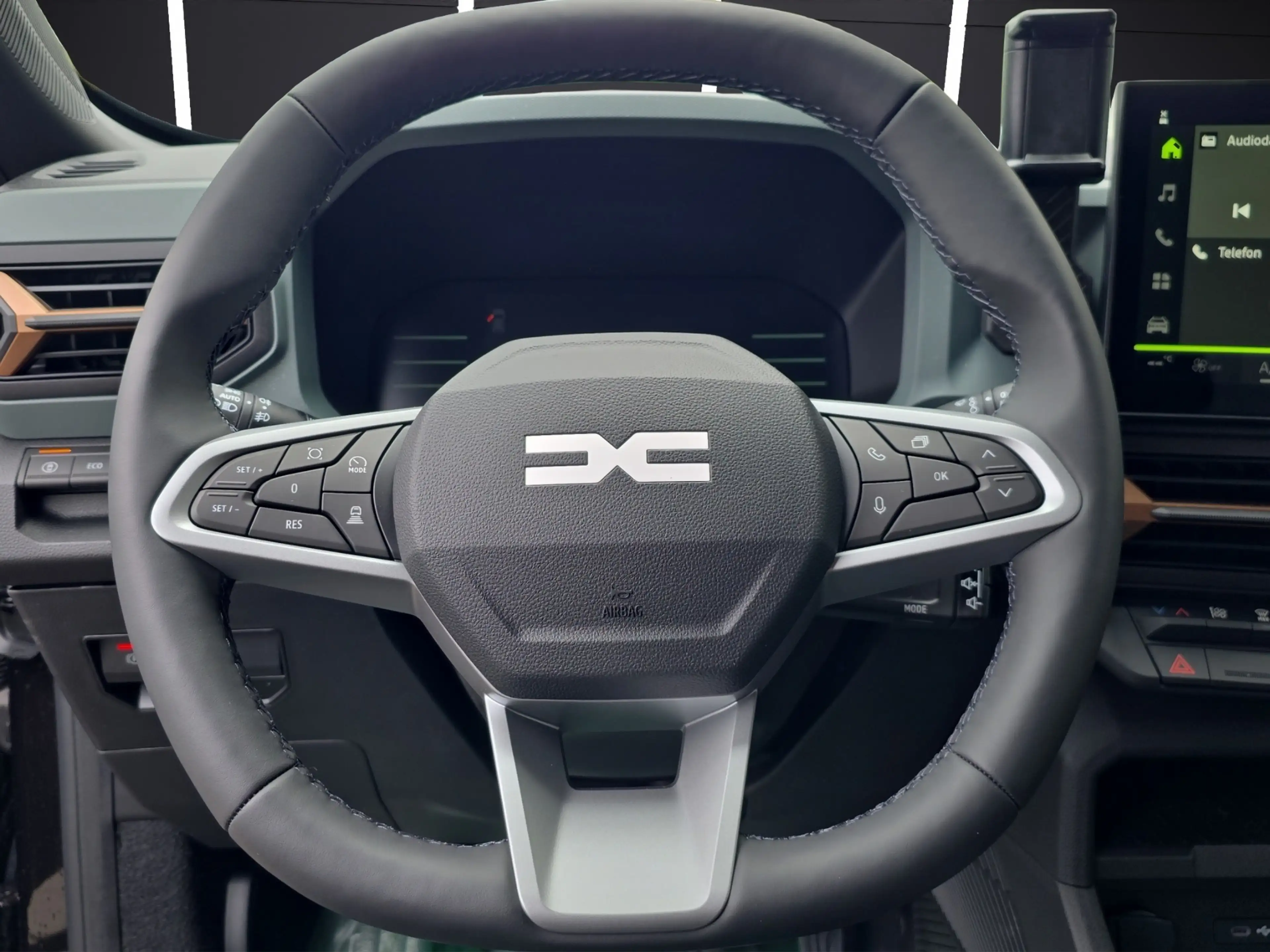 Dacia Duster Extreme hybrid 155 Navi Rückfahrkamera Sitzheizung — photo 14