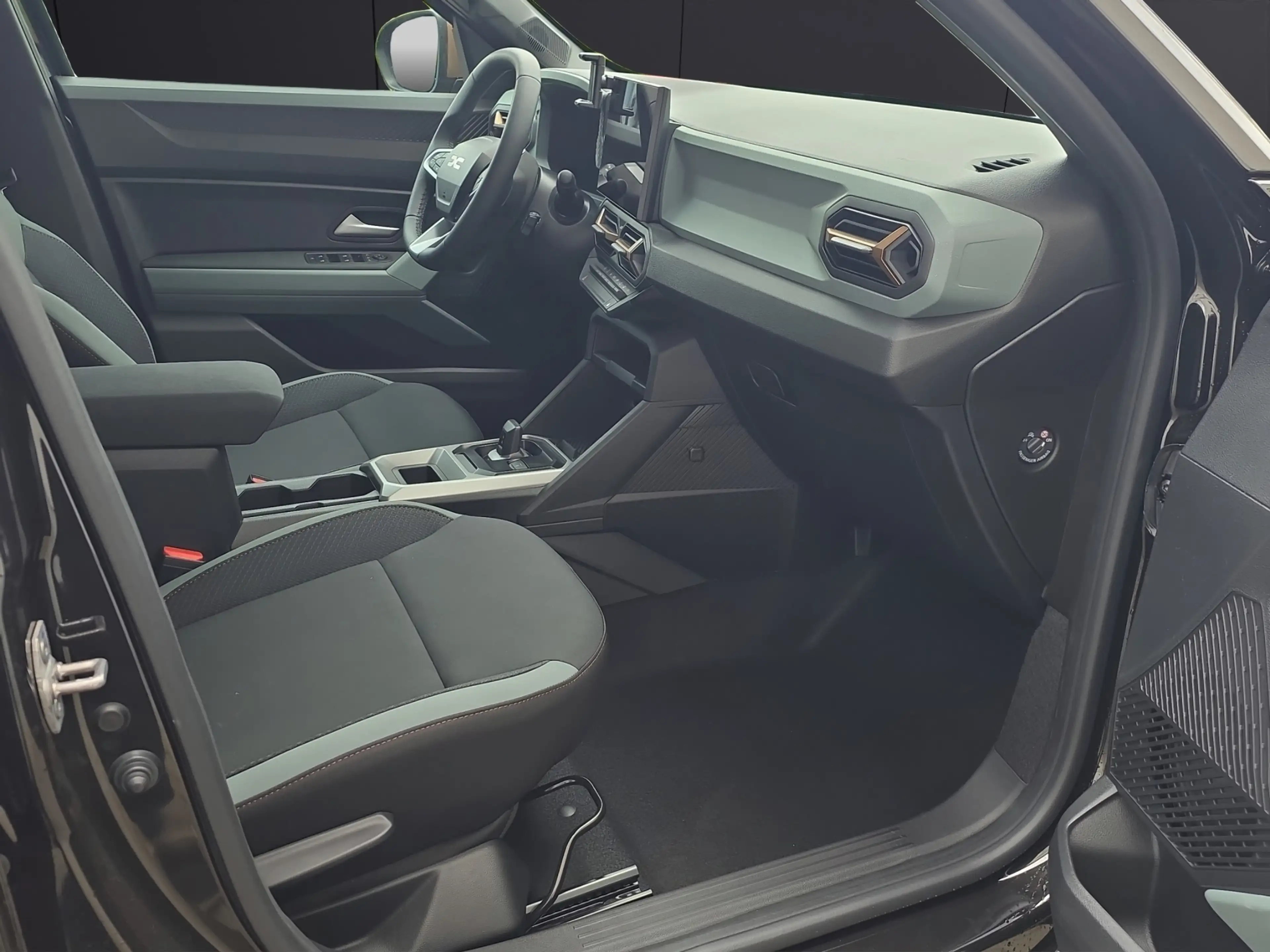 Dacia Duster Extreme hybrid 155 Navi Rückfahrkamera Sitzheizung — photo 6