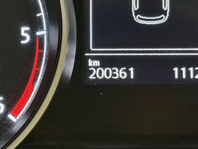 Volkswagen Golf view 12