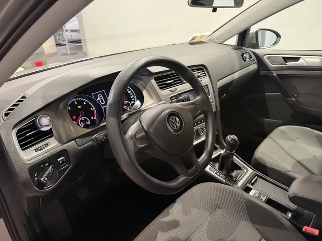 Volkswagen Golf view 8