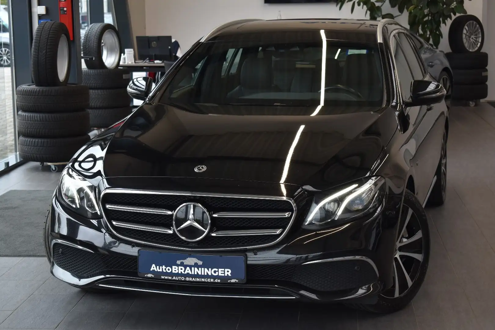 Mercedes-Benz E 300 de T Avantgarde 9G-tronic LED~HUD~Distronic Schwarz - 1