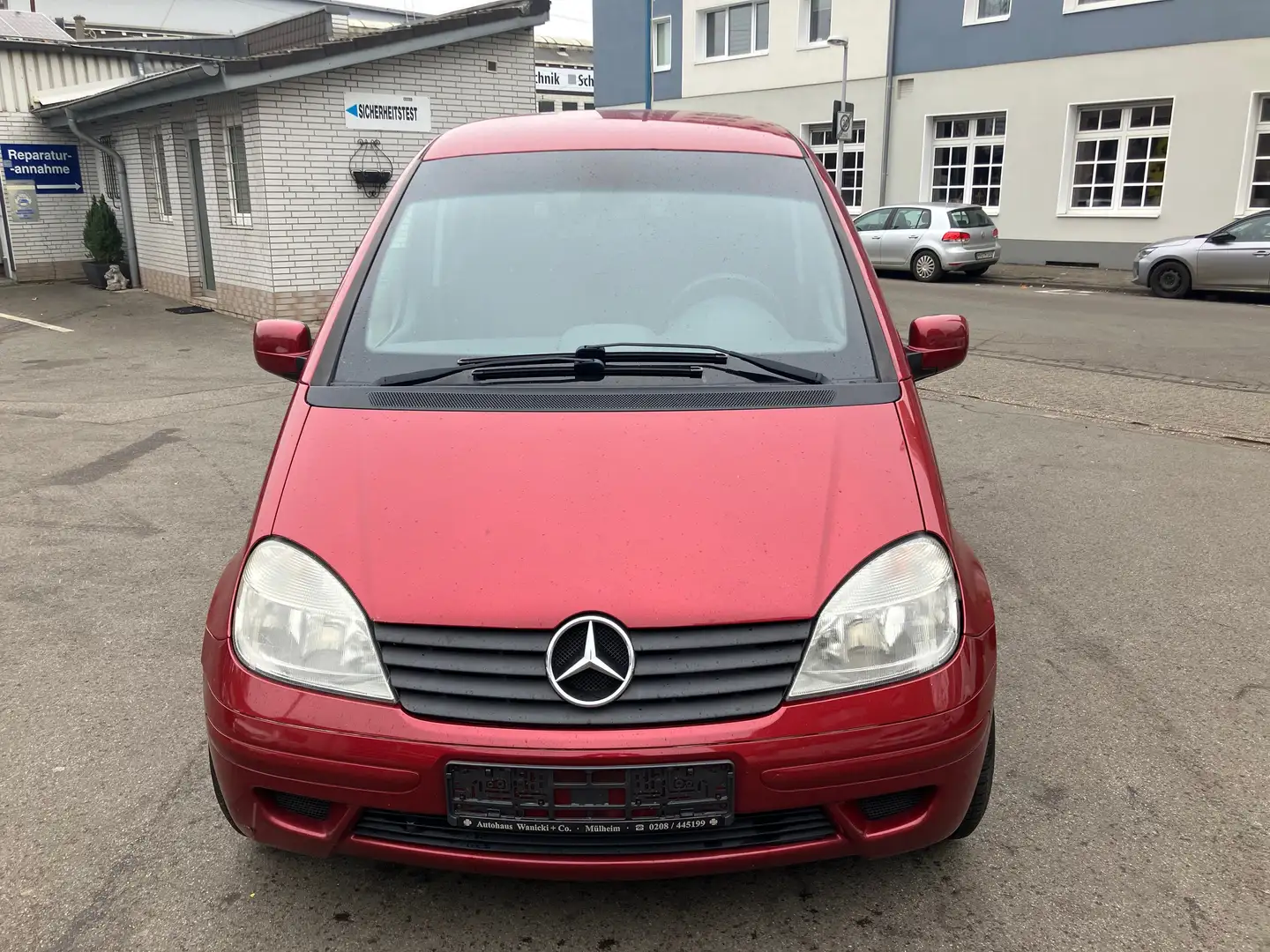 Mercedes-Benz Vaneo 1.6 Compact Van 1.6, Automatik, AHK, 6-Sitzer, Rood - 2