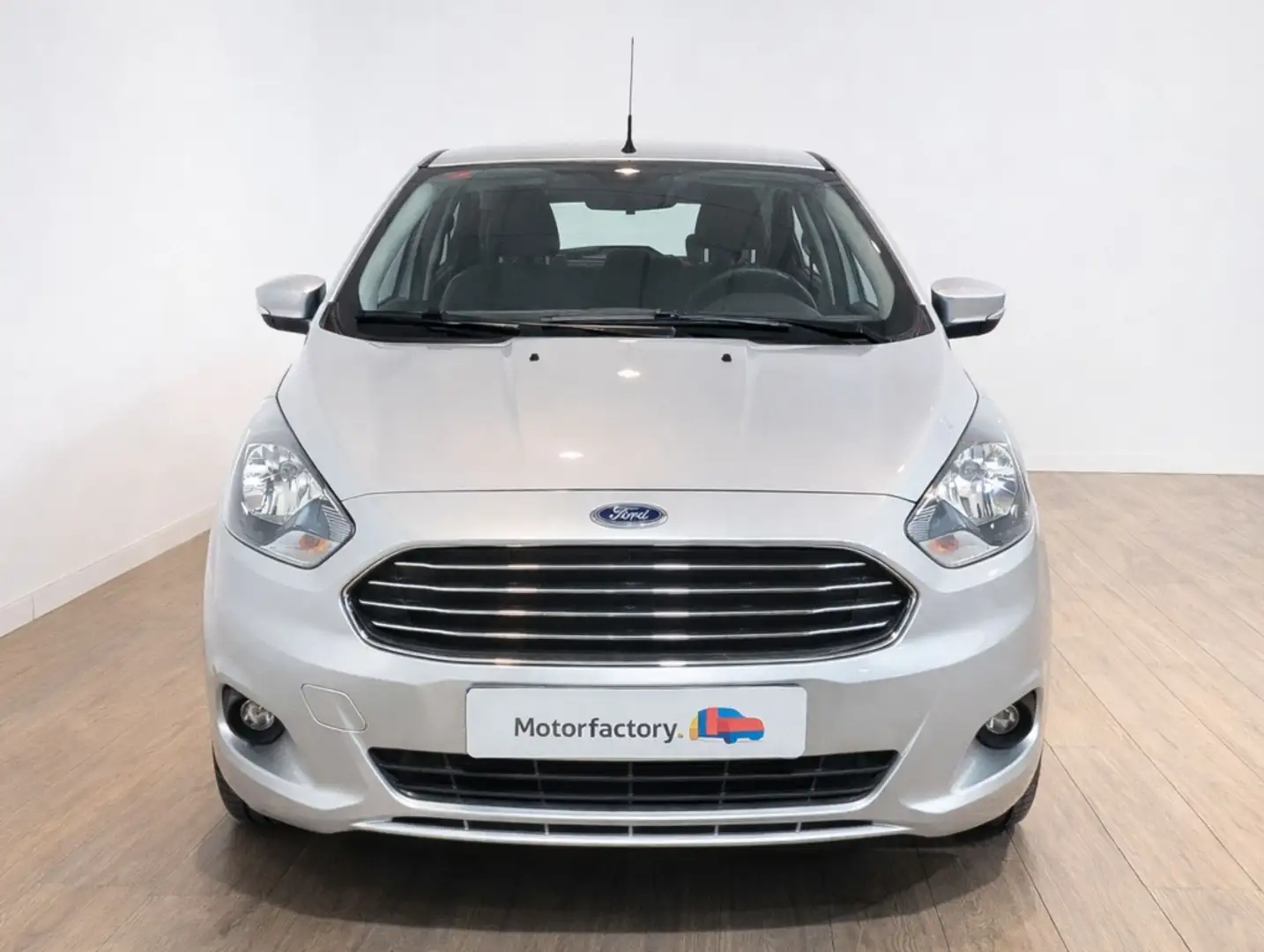 Ford Ka/Ka+ Ka+ 1.19 Ti-VCT Essential Plateado - 2
