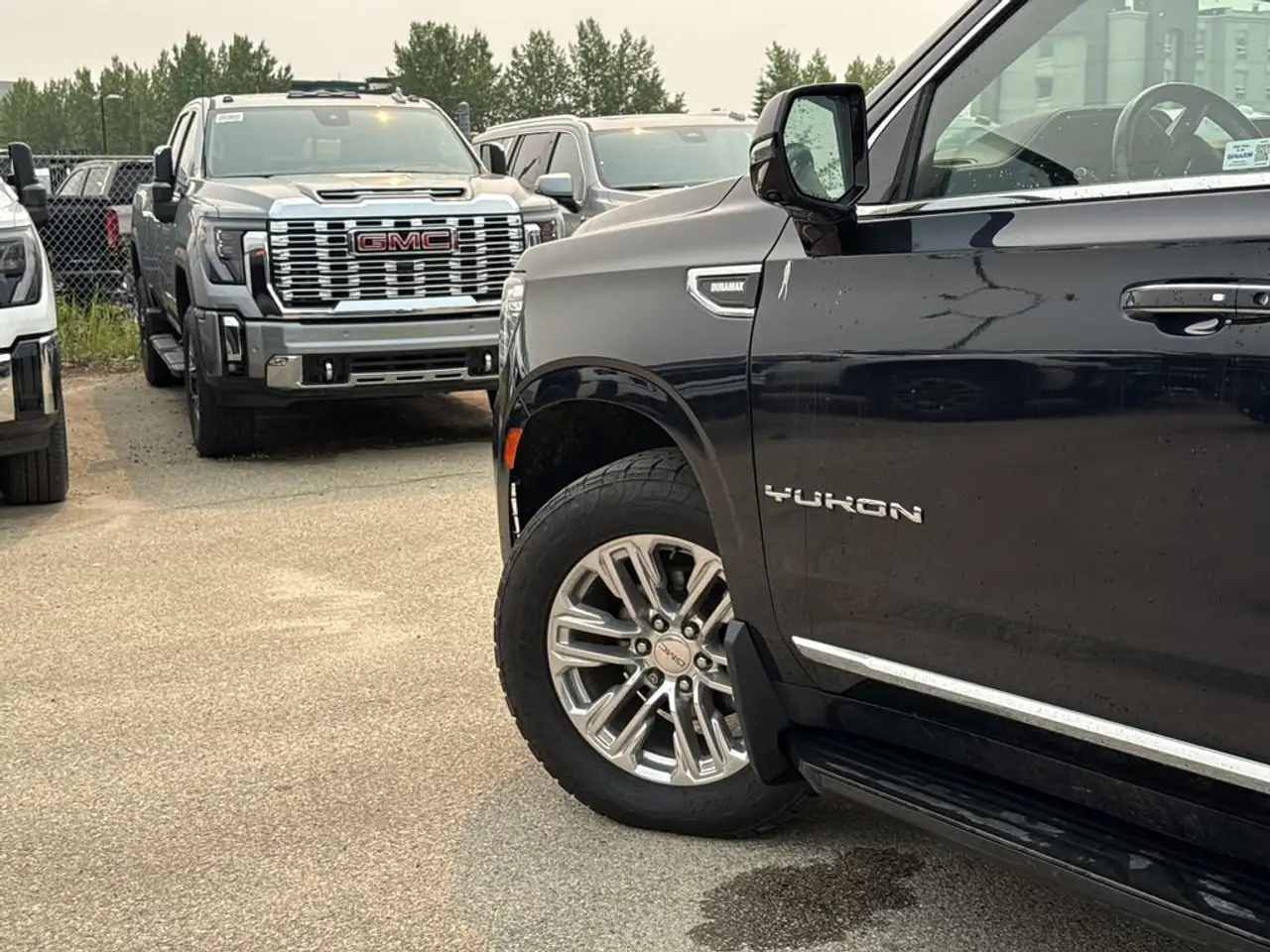 GMC Yukon снимка GMC Yukon
