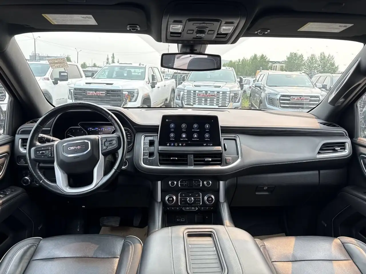 GMC Yukon снимка GMC Yukon