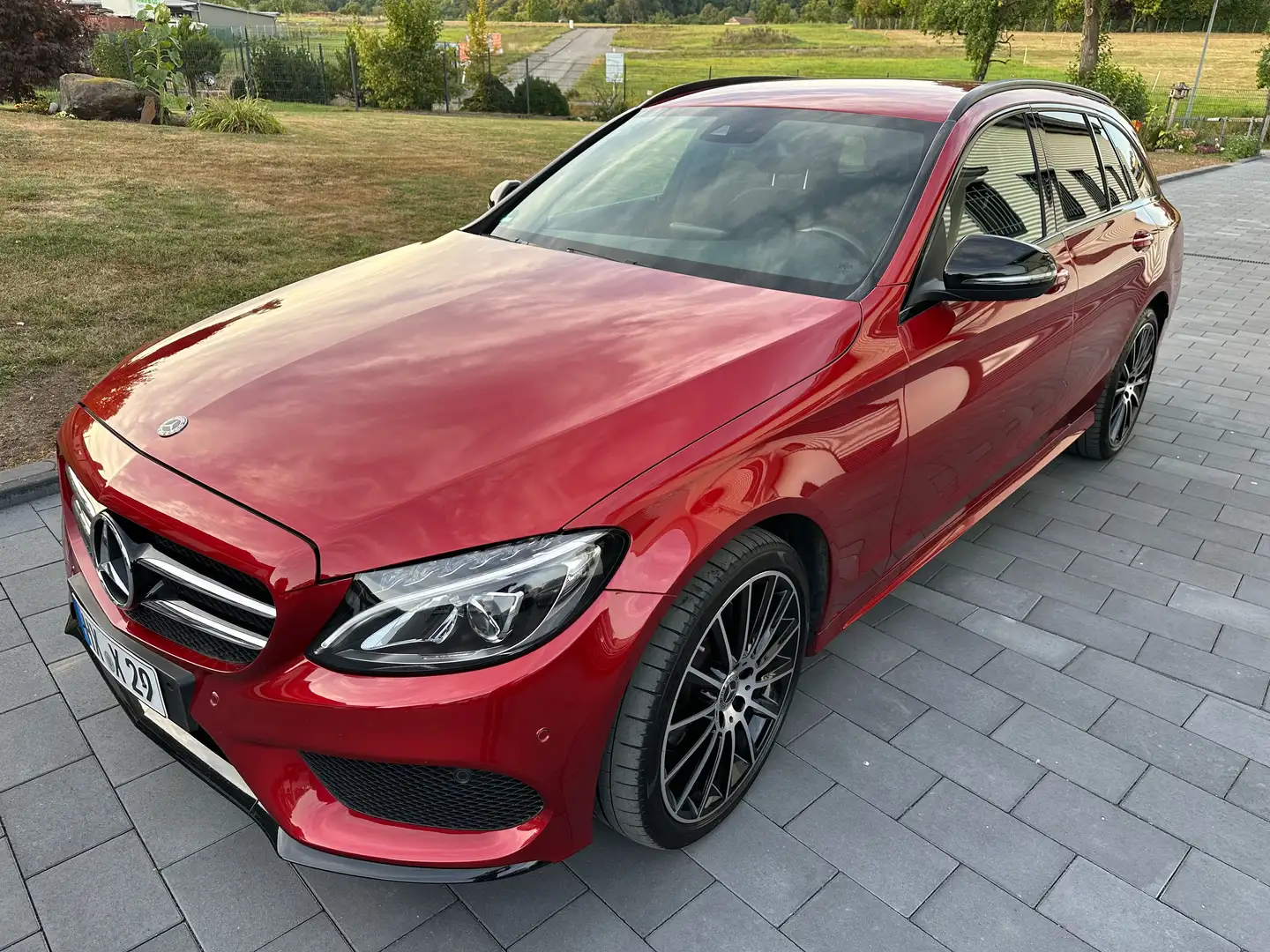Mercedes-Benz C 220 C 220 T d 4Matic 9G Tronic AMG Paket Night Paket Rot - 1