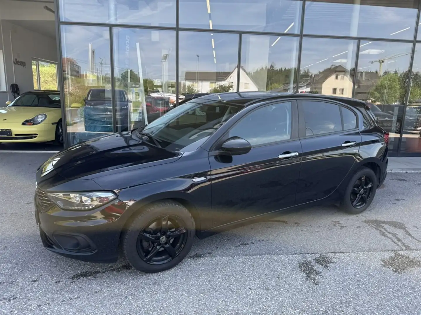 Fiat Tipo 1,3 MJ II 95 Easy Schwarz - 2
