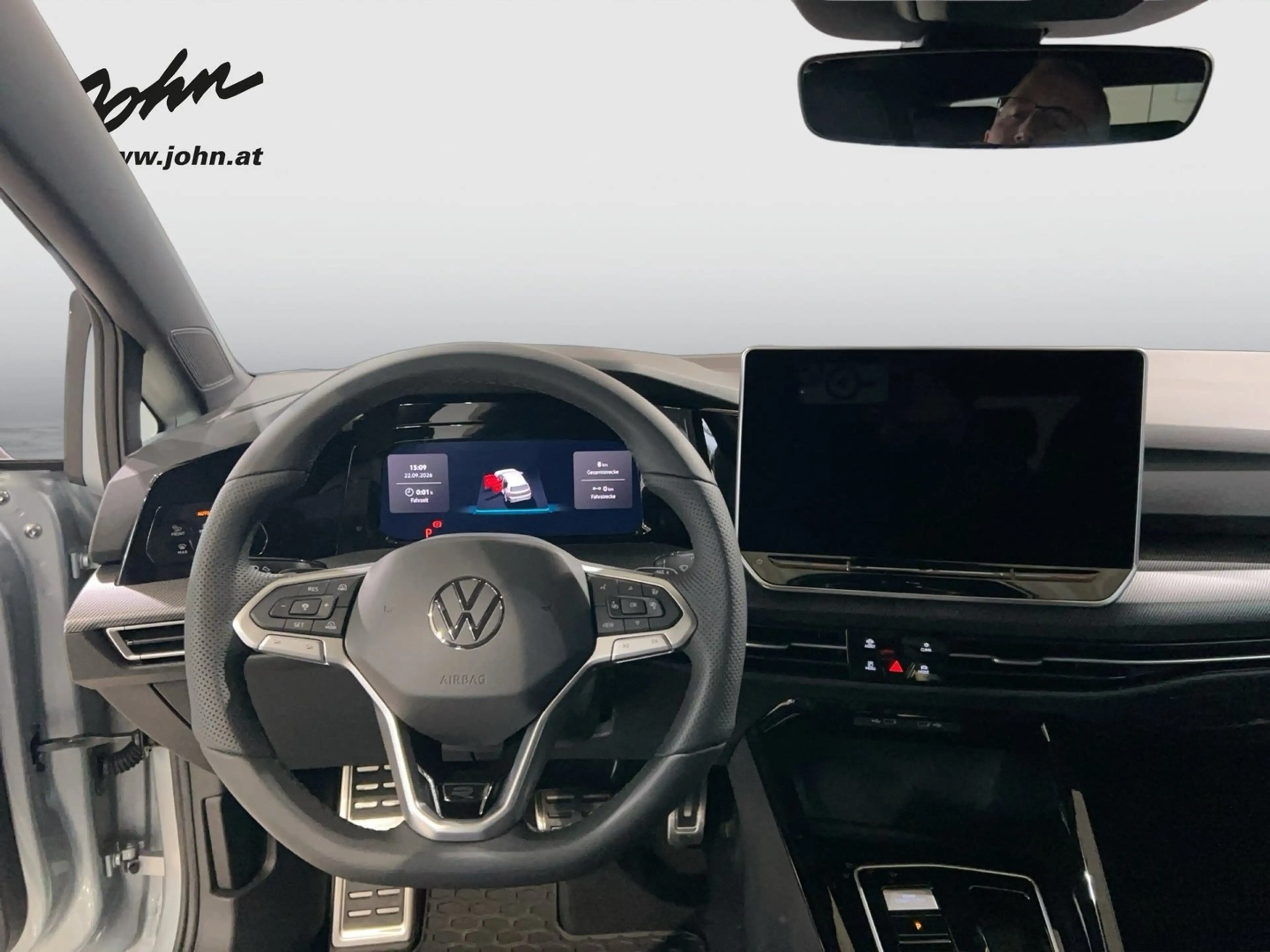Volkswagen Golf R R-Line mHEV TSI DSG — photo 8