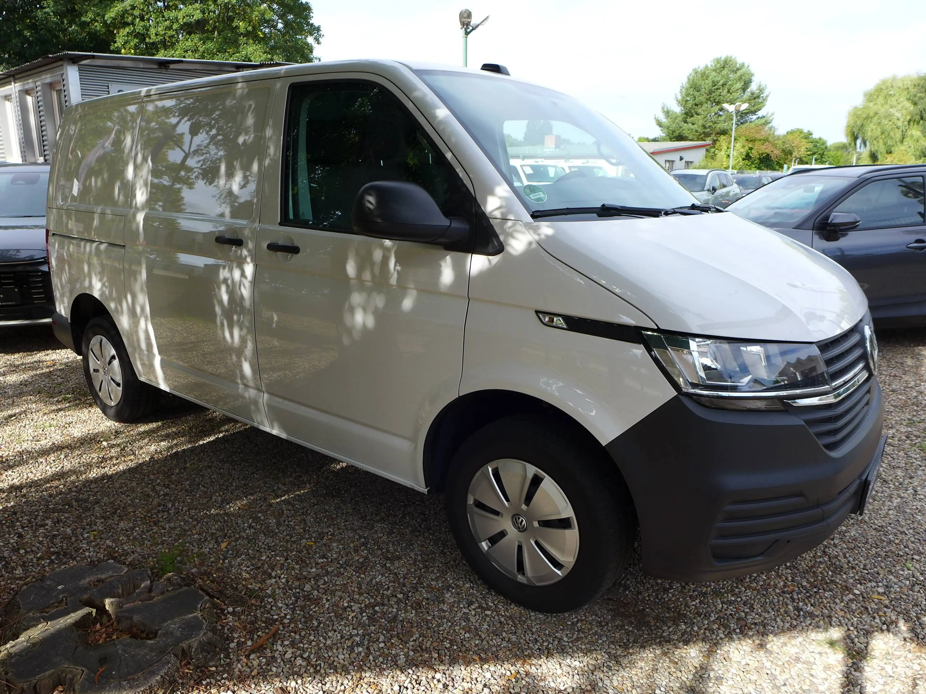 Volkswagen T6.1 Transporter Transporter T6.1 2.0 TDI BMT Klima / APP / PDC — photo 3
