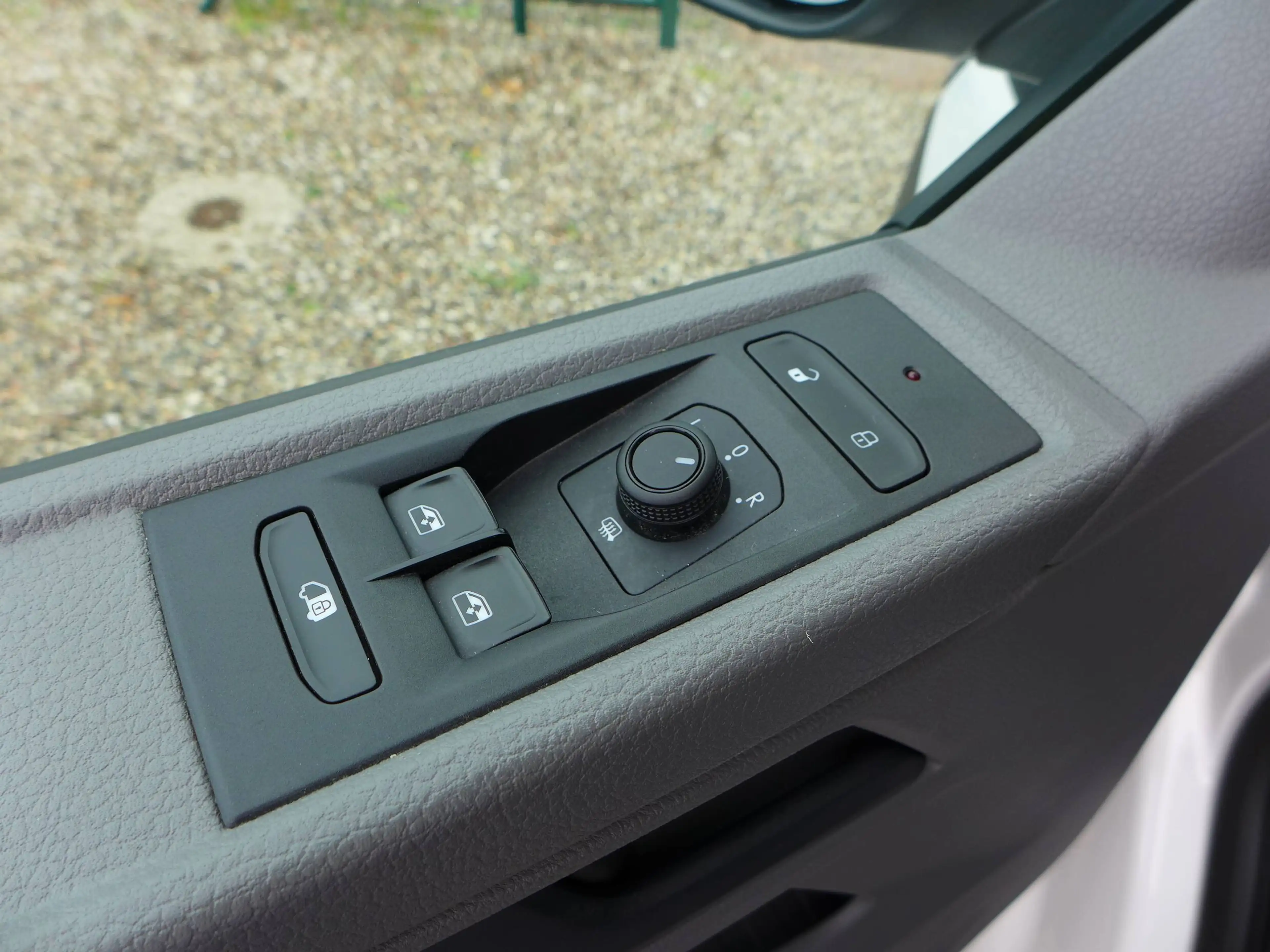 Volkswagen T6.1 Transporter Transporter T6.1 2.0 TDI BMT Klima / APP / PDC — photo 5