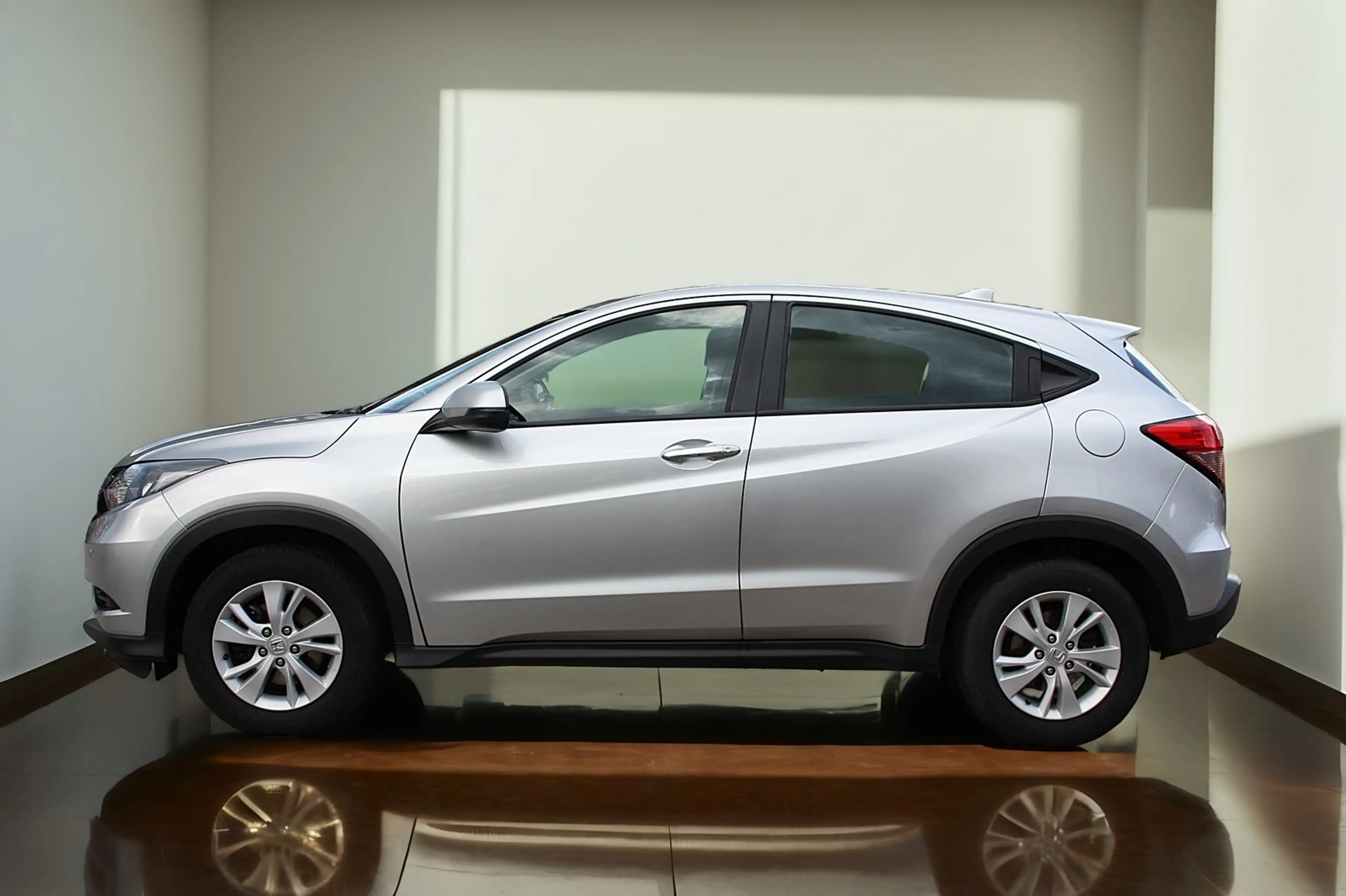 Honda HR-V 1.5 ELEGANCE Autom. MultiMedia/PDC/Temp — photo 6