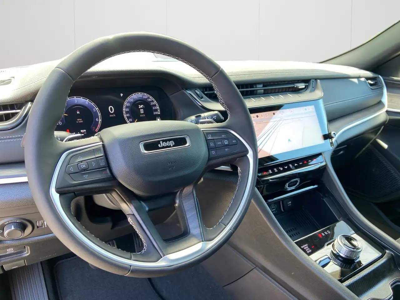 Jeep Grand Cherokee снимка Jeep Grand Cherokee