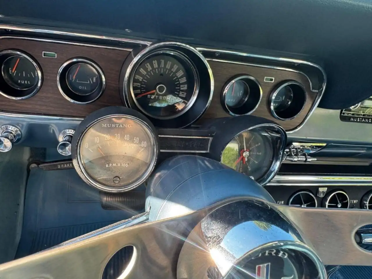 Ford Mustang COUPE TOIT VINYLE BLANC 289ci V8, foto 6