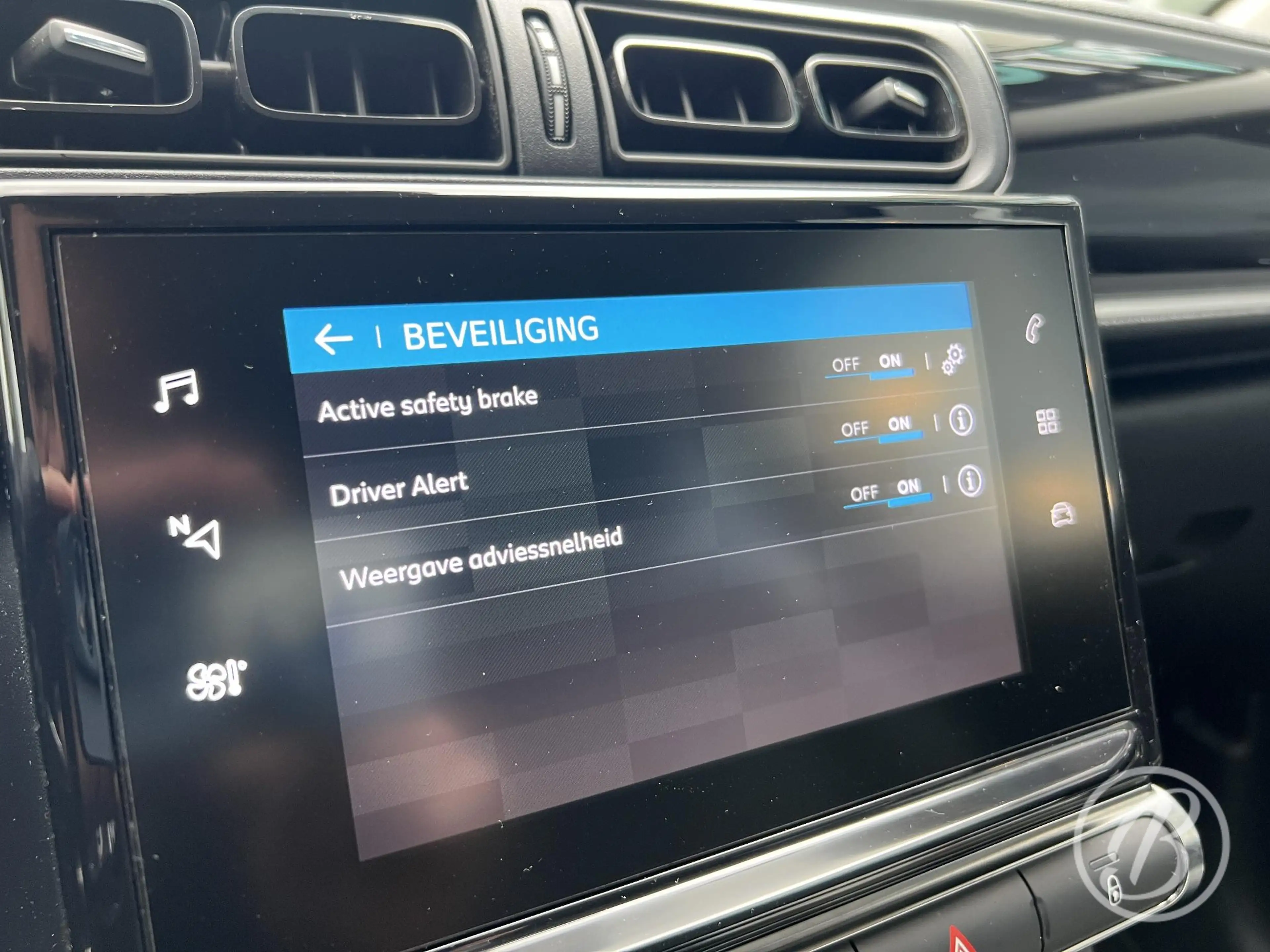 Citroen C3 1.2 82pk S&S Feel Edition — photo 26
