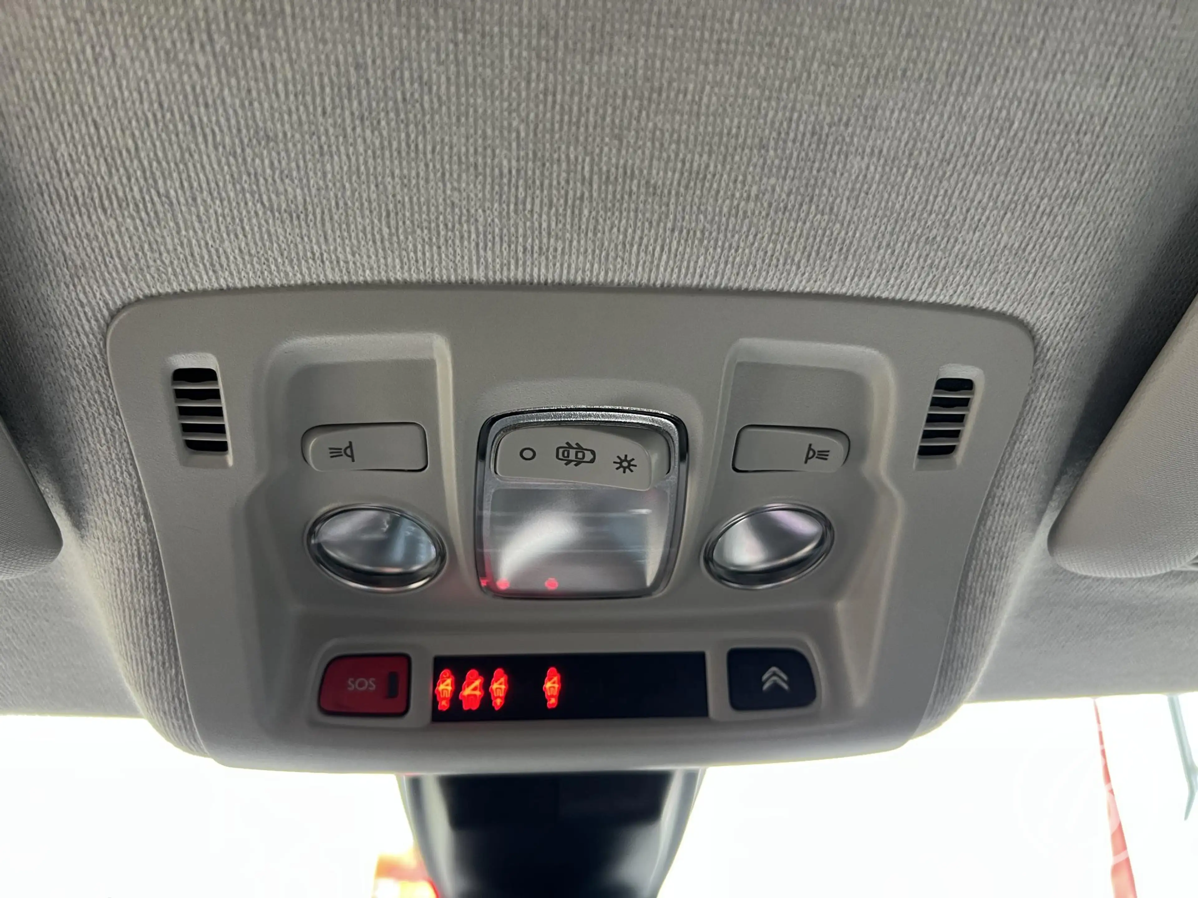 Citroen C3 1.2 82pk S&S Feel Edition — photo 38