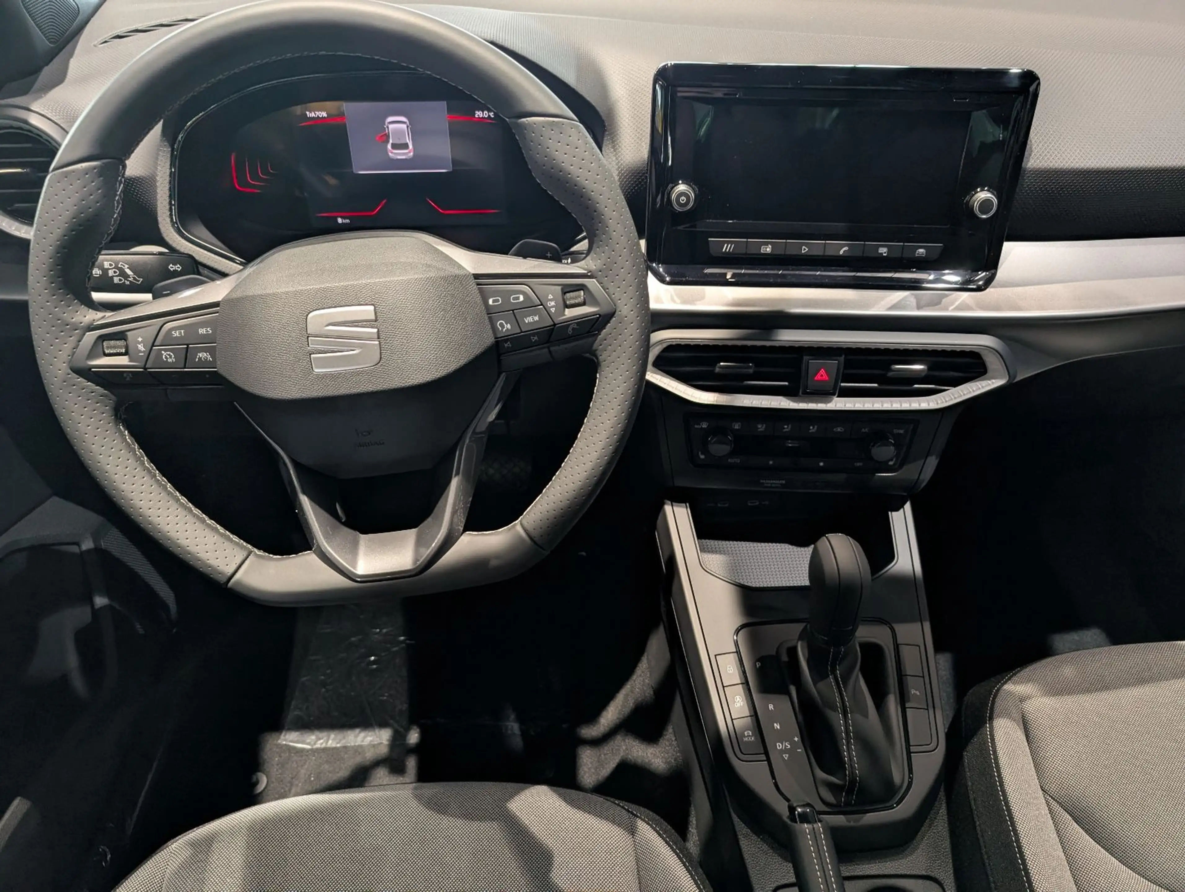 SEAT Ibiza 1.0 TSI FR DSG — photo 9