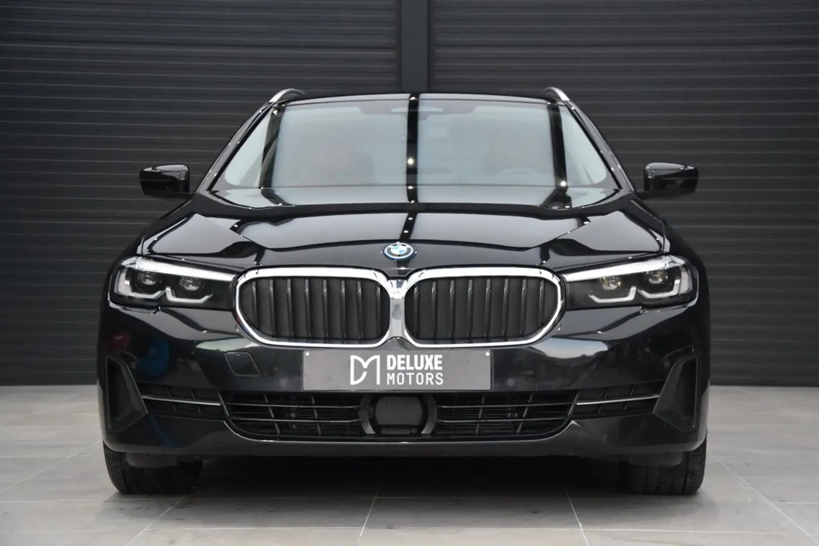 BMW 530 e xDrive Touring Zetelverwarming Navi Camera PDC Noir - 2