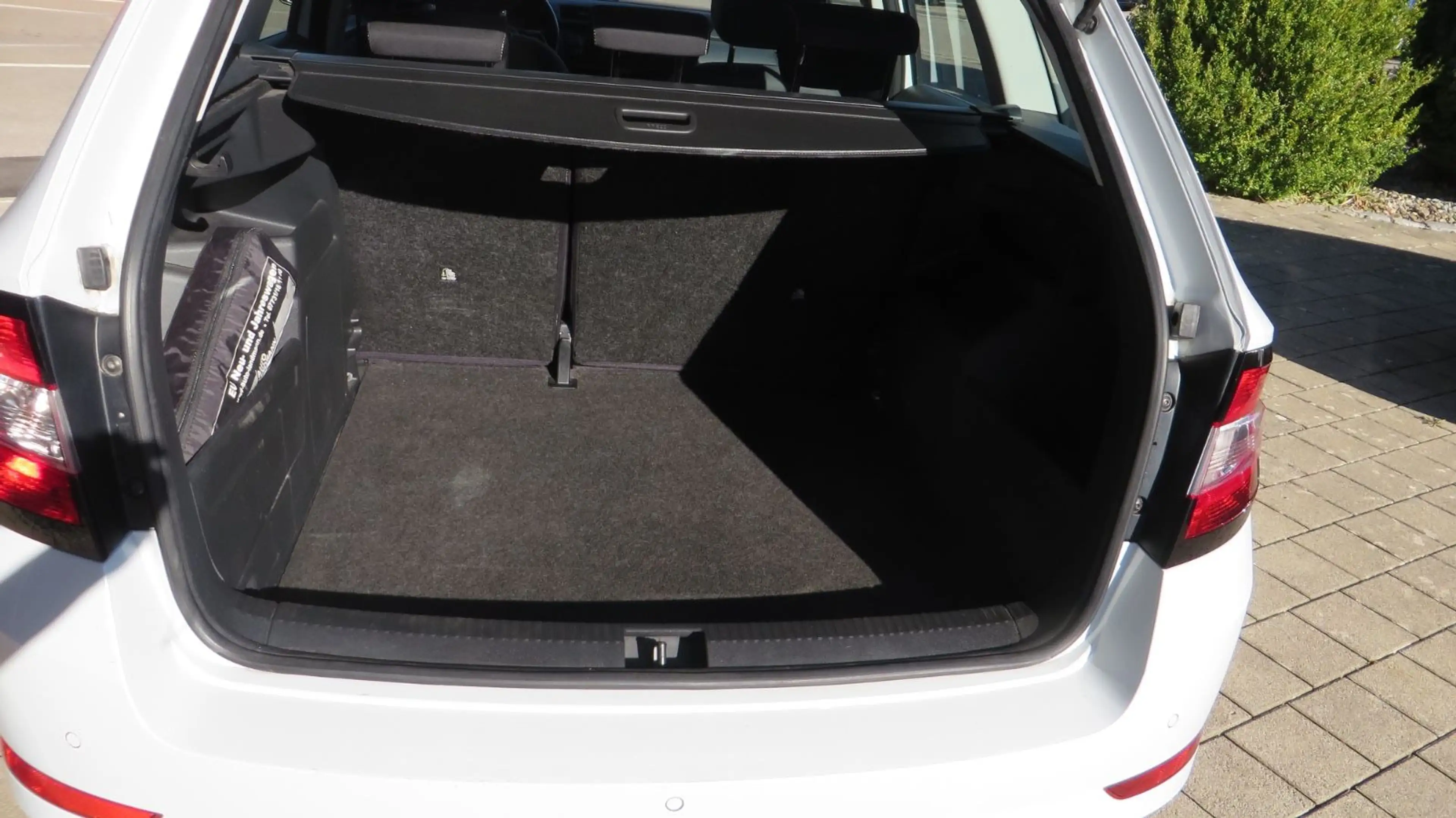 Skoda Fabia Combi Style AHK Rückfahrkamera — photo 10