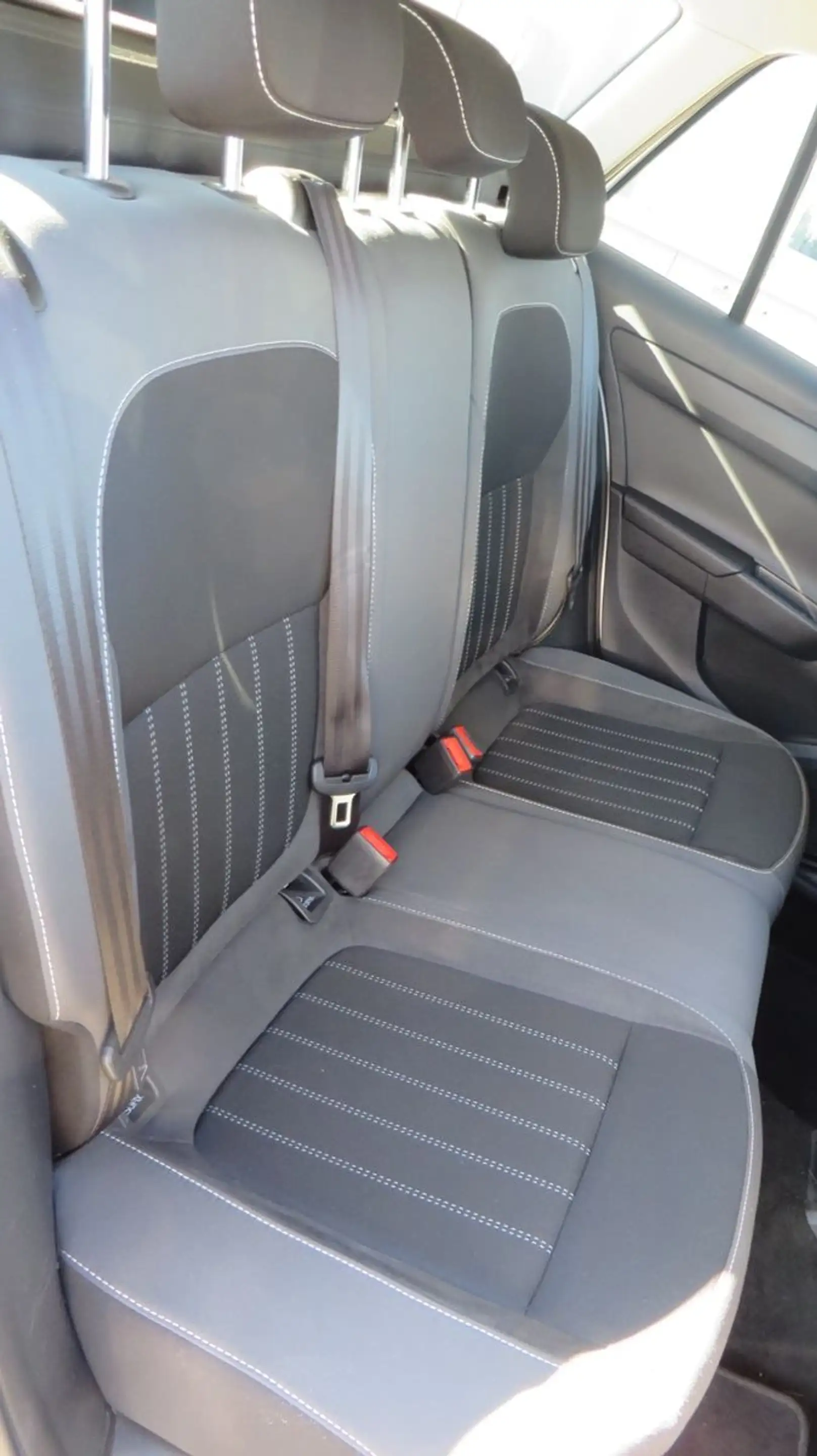 Skoda Fabia Combi Style AHK Rückfahrkamera — photo 15