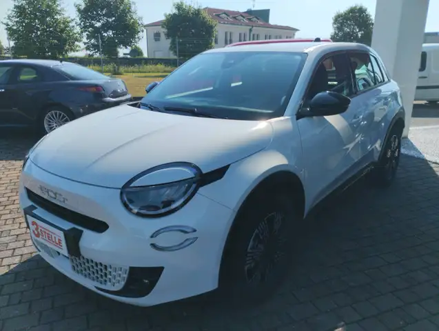 Fiat 600 view 2