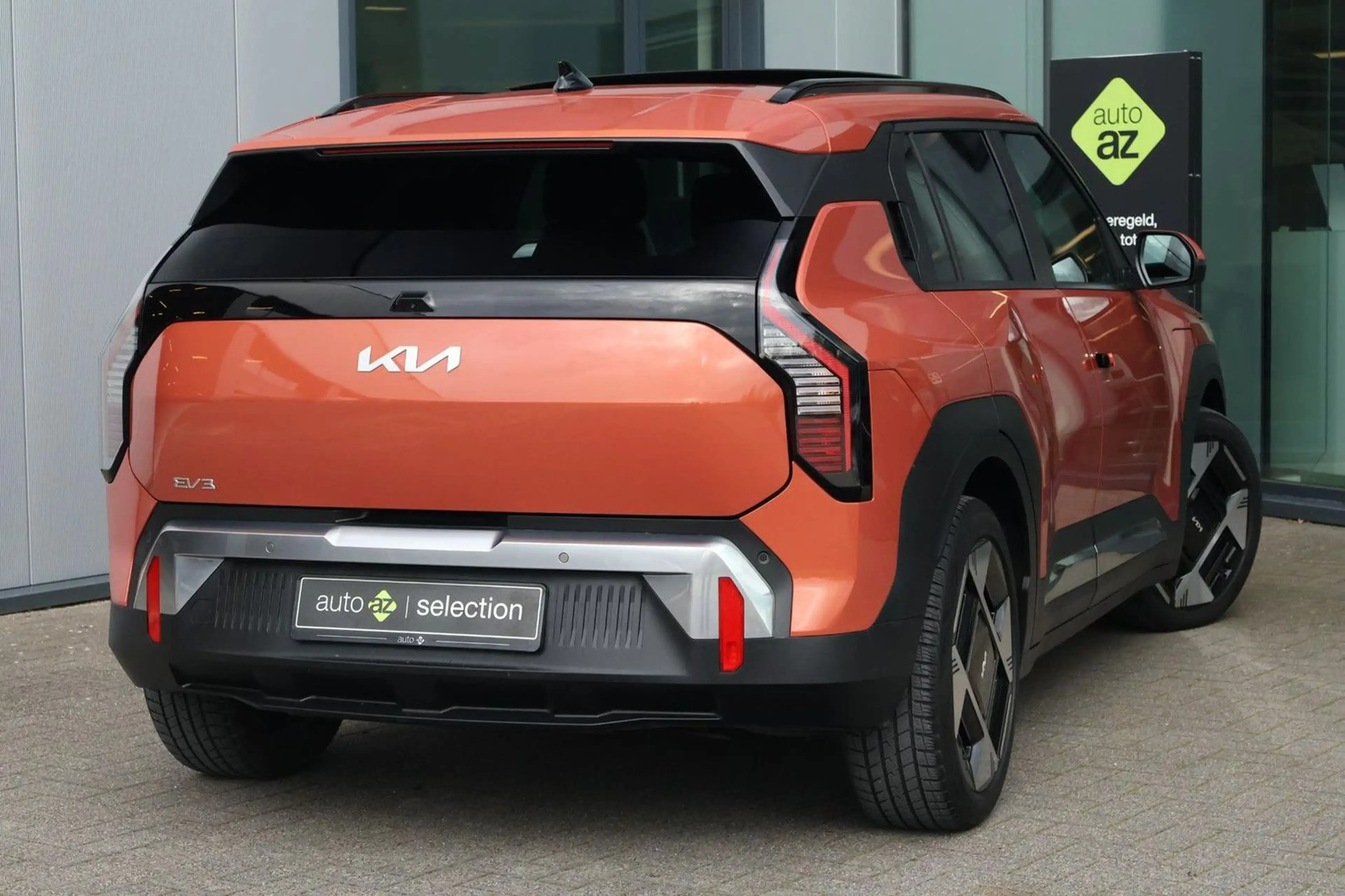 Kia EV3 Plus Advanced 81.4 kWh / Pano / Stuur en sit — photo 2