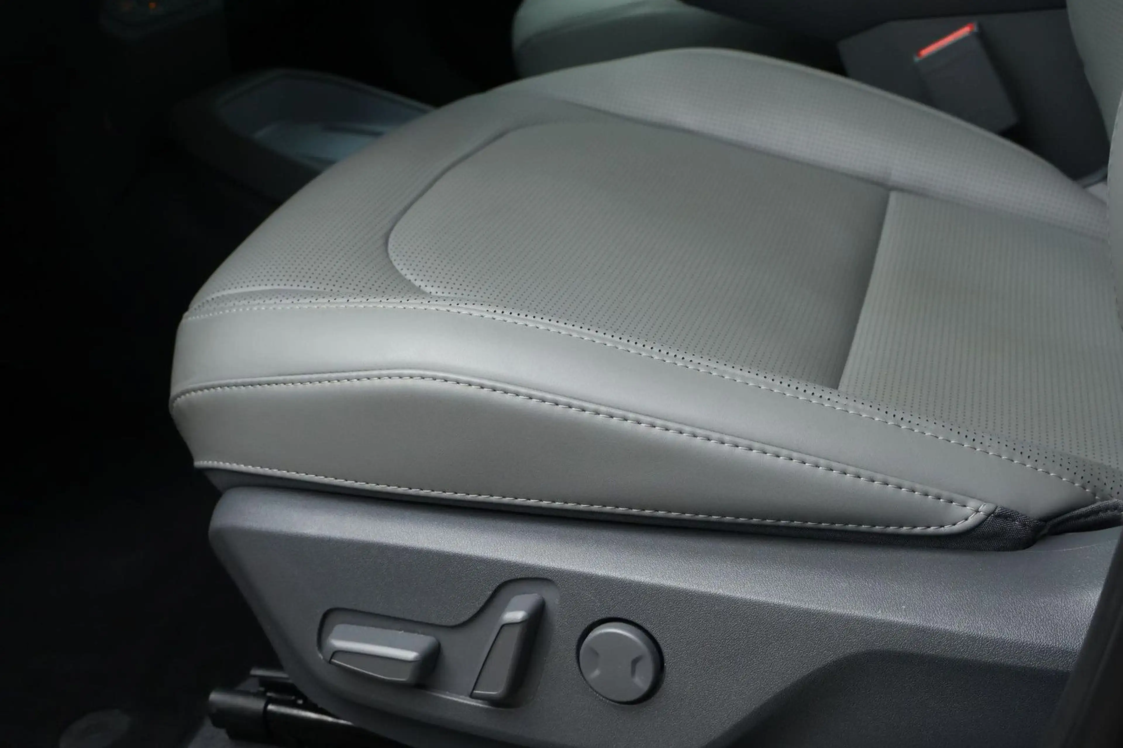 Kia EV3 Plus Advanced 81.4 kWh / Pano / Stuur en sit — photo 11