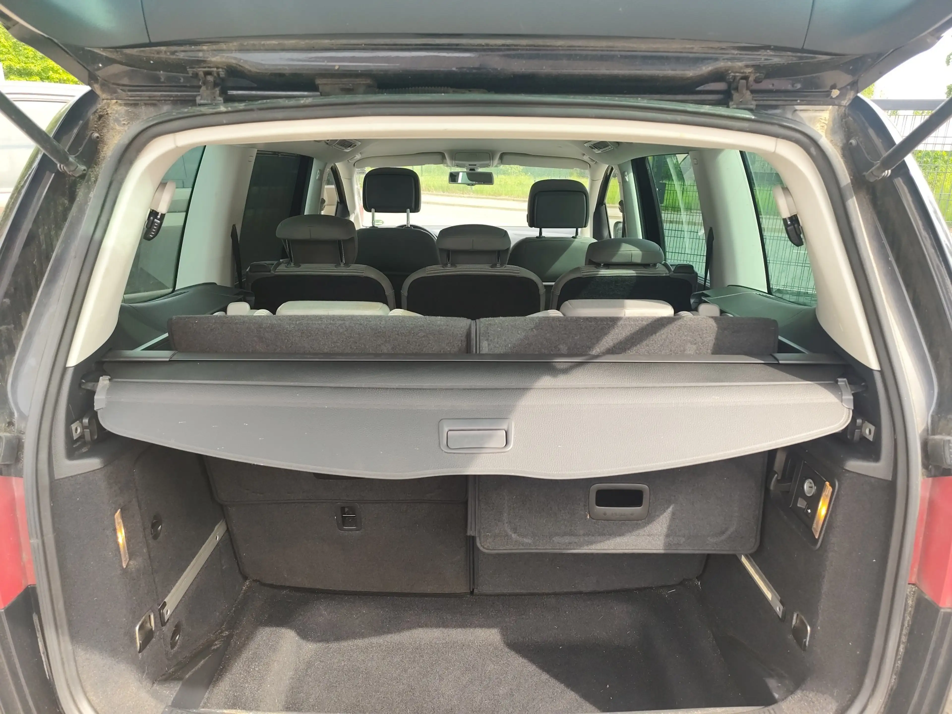 SEAT Alhambra Allhambra Diesel 2.0 TDI ( 7 Sitzer ) 4x4 ( 2x schiebe tür )Voll sheckheft bei Seat — photo 14