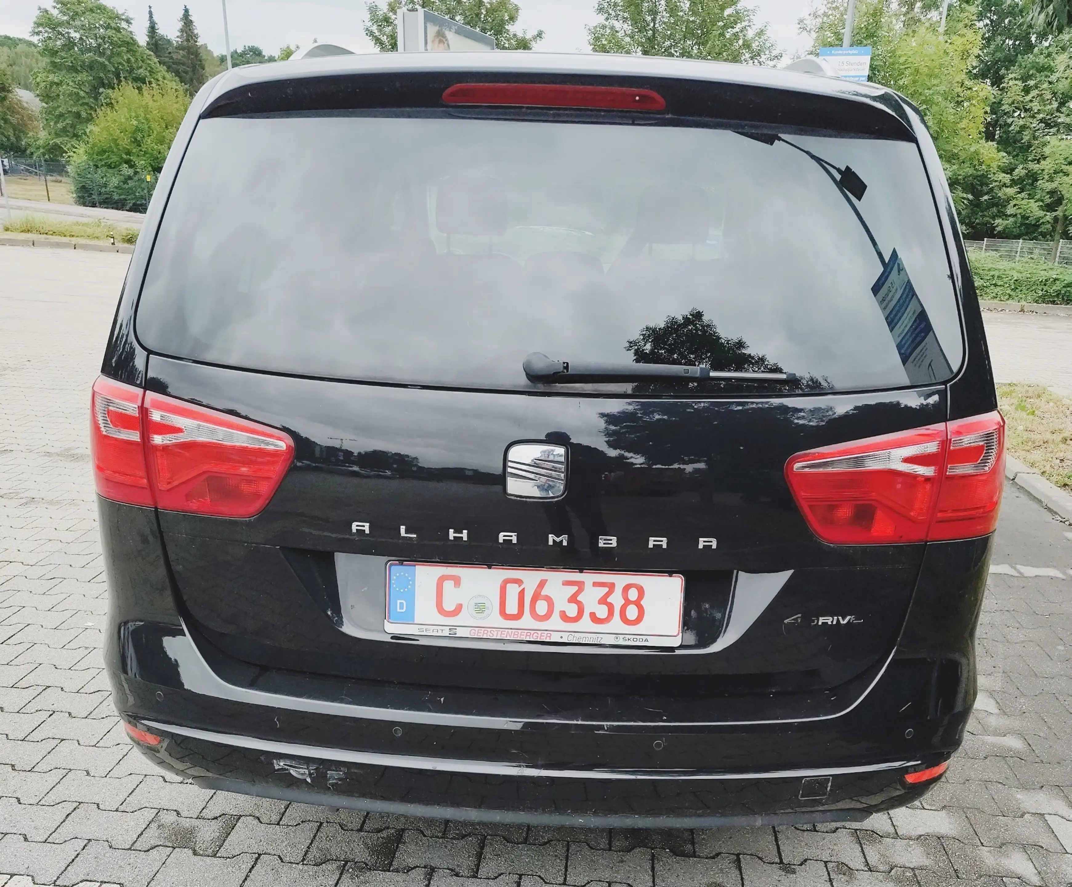 SEAT Alhambra Allhambra Diesel 2.0 TDI ( 7 Sitzer ) 4x4 ( 2x schiebe tür )Voll sheckheft bei Seat — photo 8