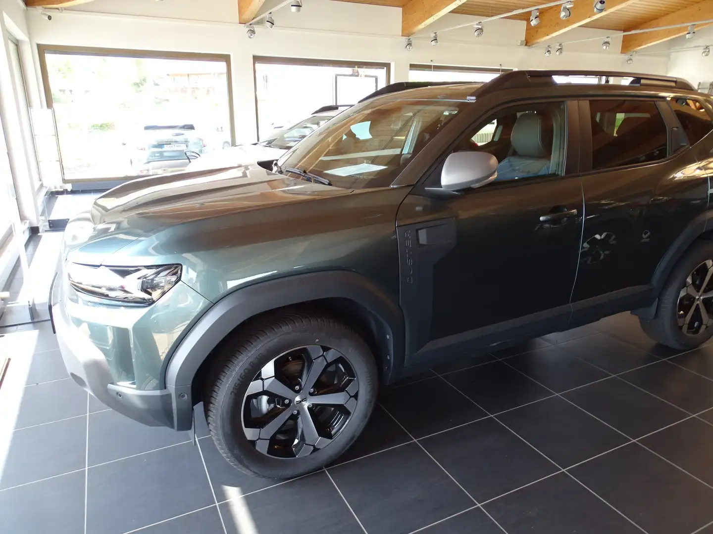 Dacia Duster TCe 130 Journey 4x4 Grün - 1