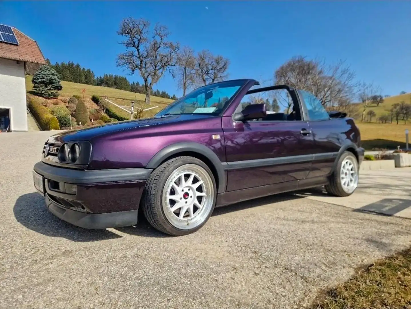 Volkswagen Golf Cabriolet AGU 1.8 Turbo Motor Violett - 2