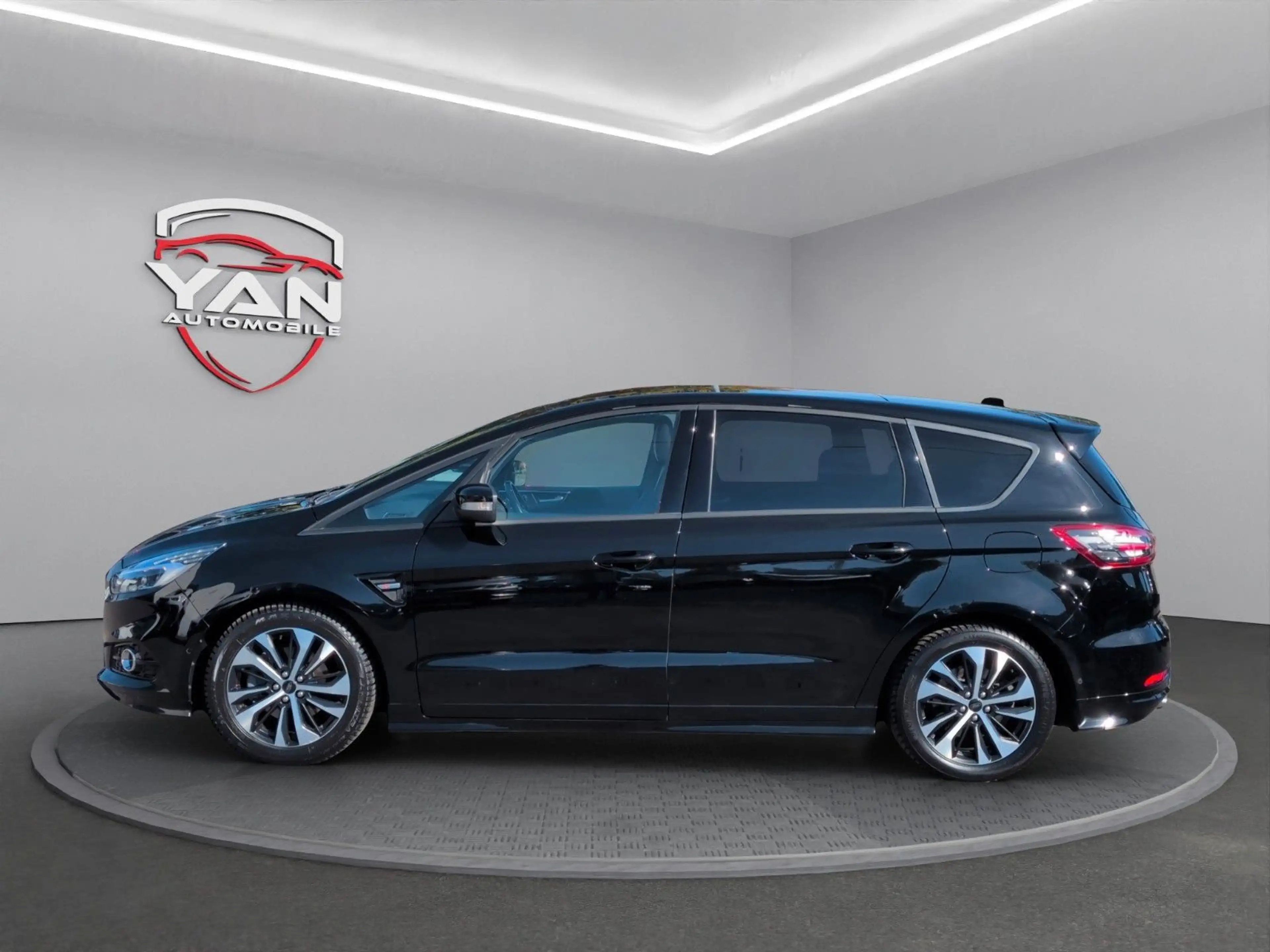 Ford S-Max ST-Line 2.0 *7SITZ*Panorama*Automatik*AHK* — photo 8