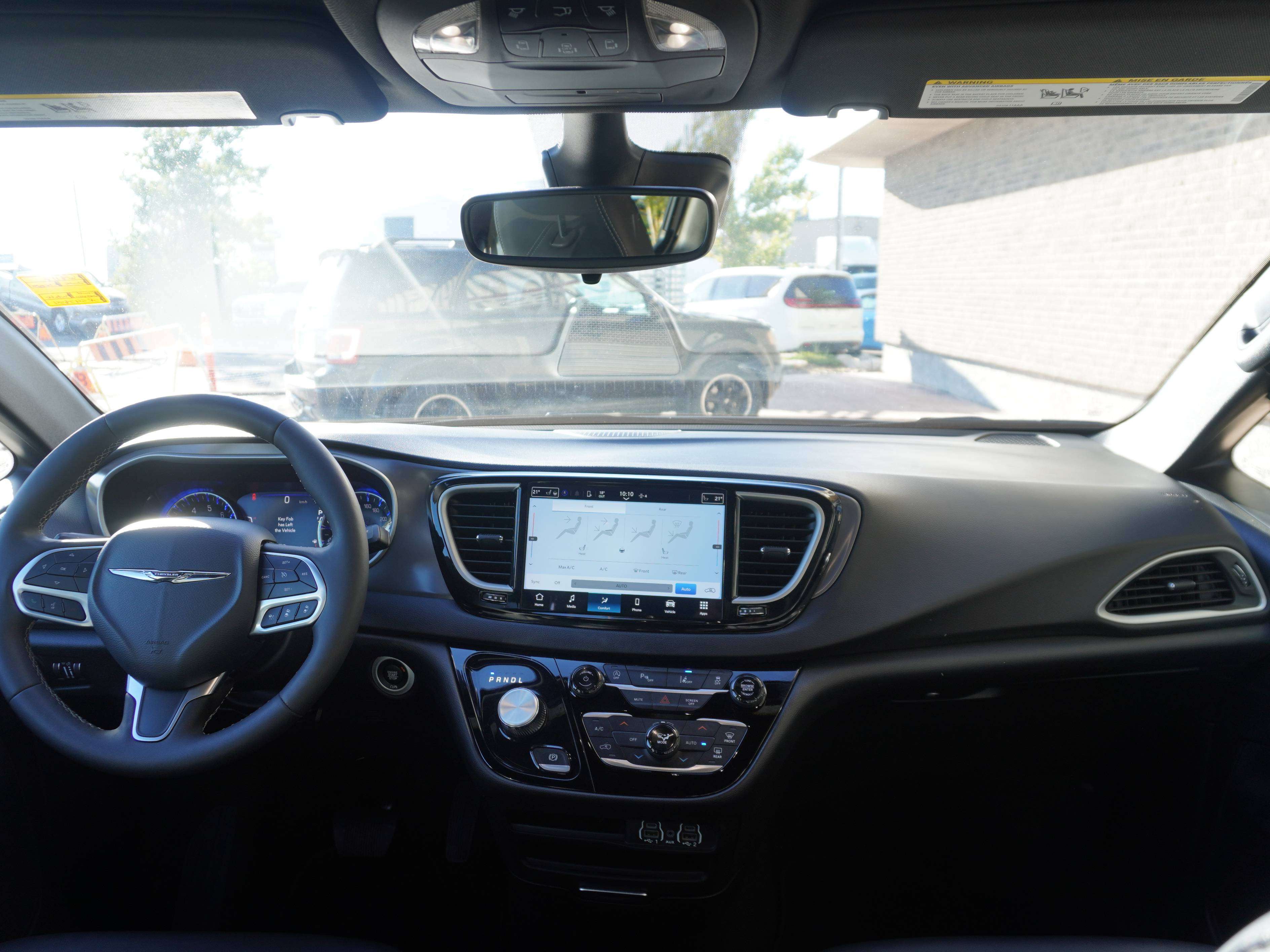 2025 Chrysler Grand Caravan
