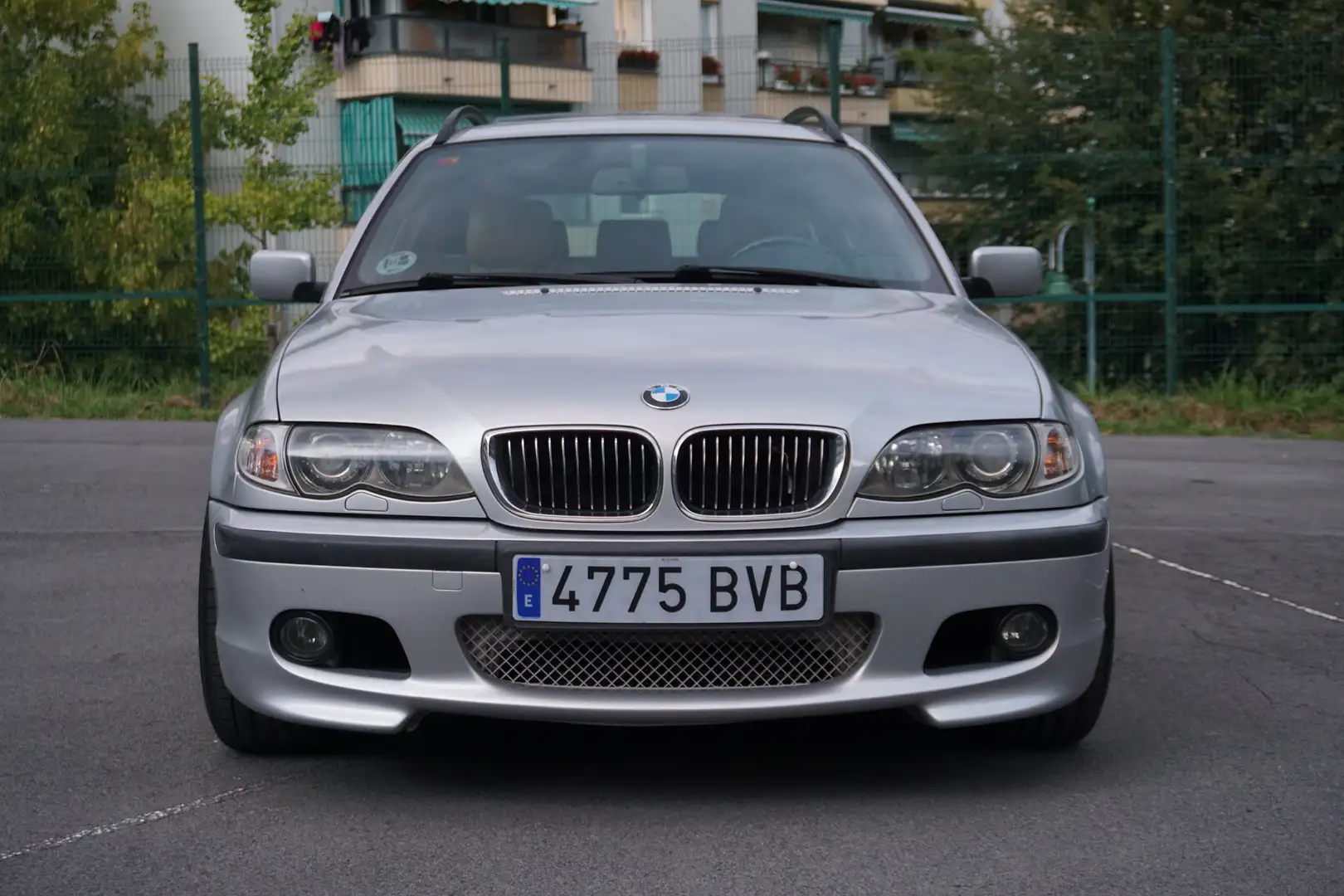 BMW 330 330xi Touring - 2