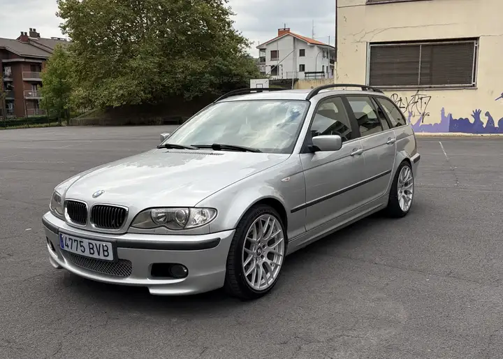 BMW Serie 3 330 xi Touring (2001) 2002