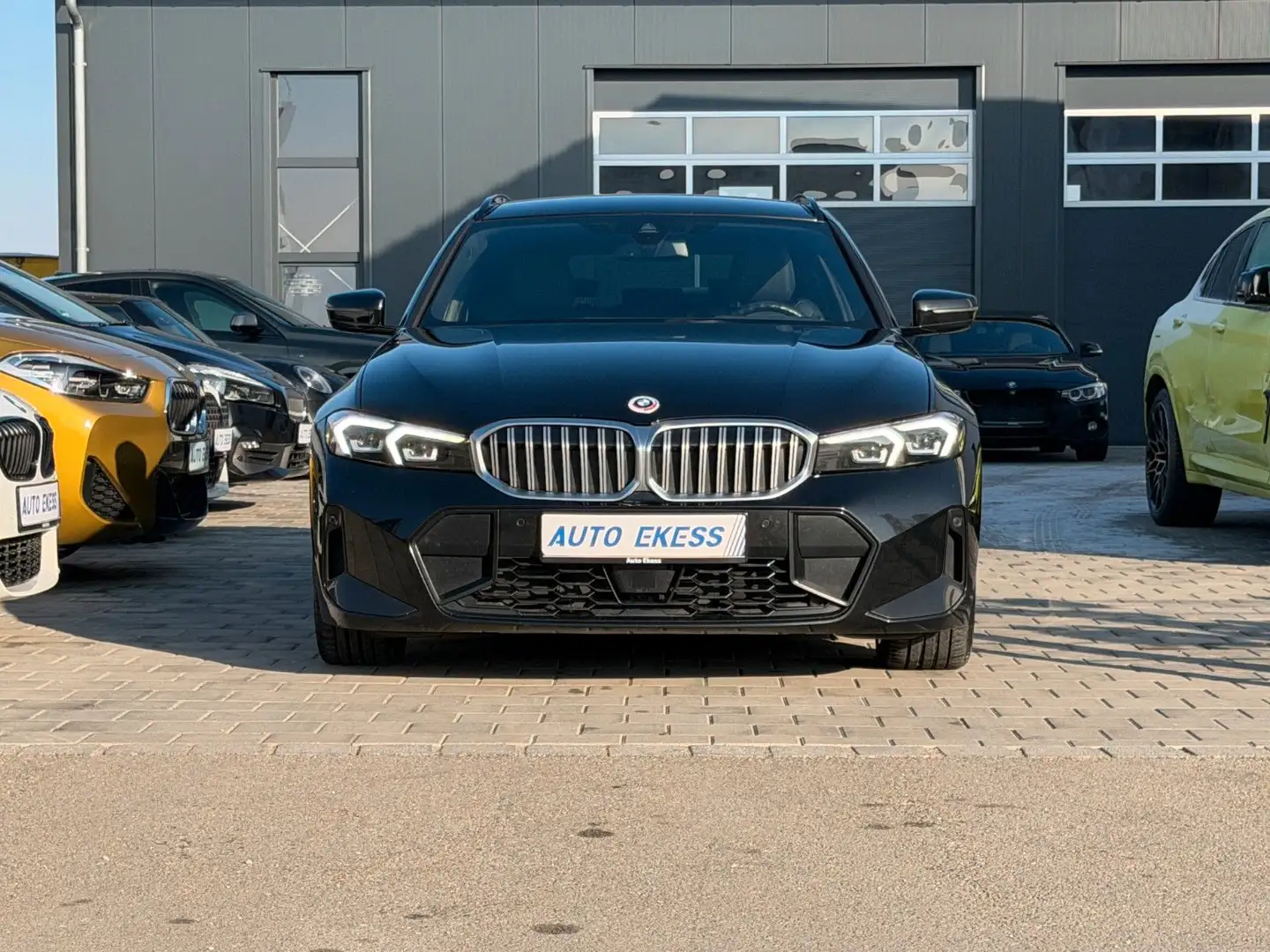 BMW 330 d Touring M Sport ACC*HuD*Live Cockpit Profes Noir - 2