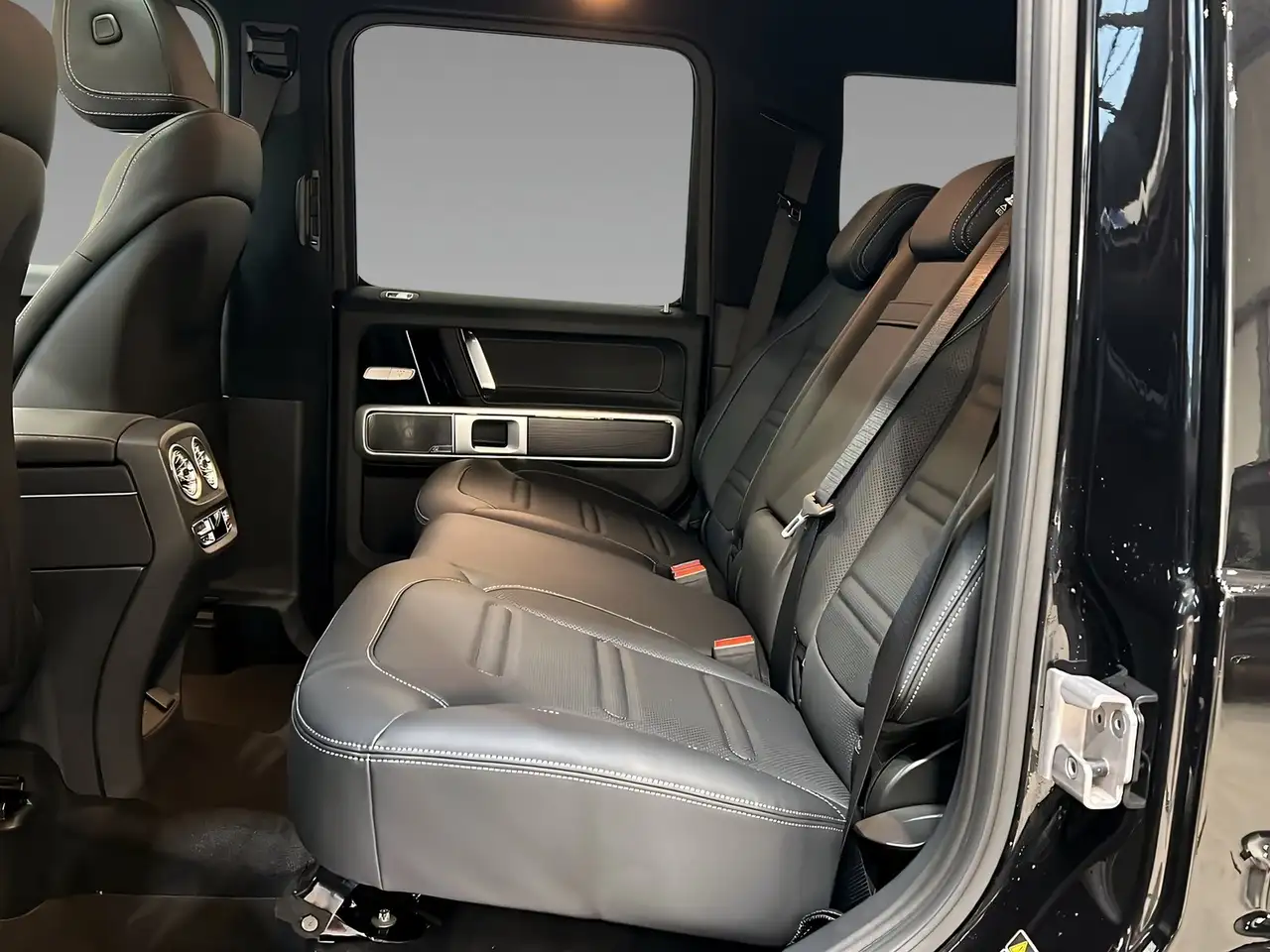 Mercedes-Benz G 450 d AMG+MULTI+NIGHT+Memo+Burme+StHz+AHK+360° 9