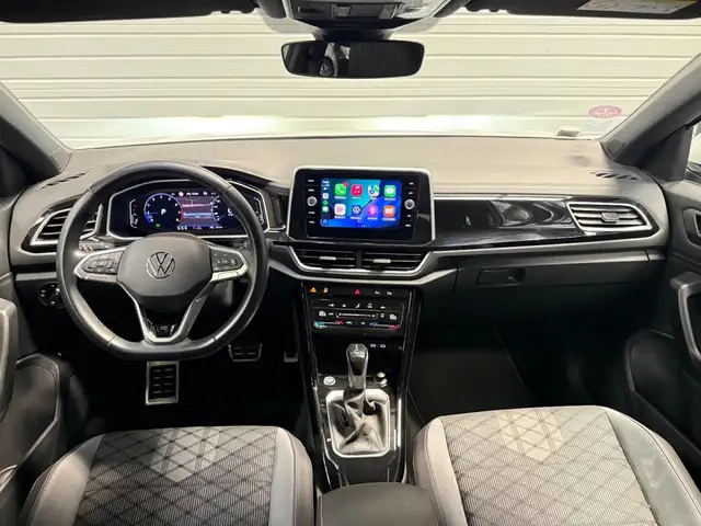 Volkswagen T-Roc view 2
