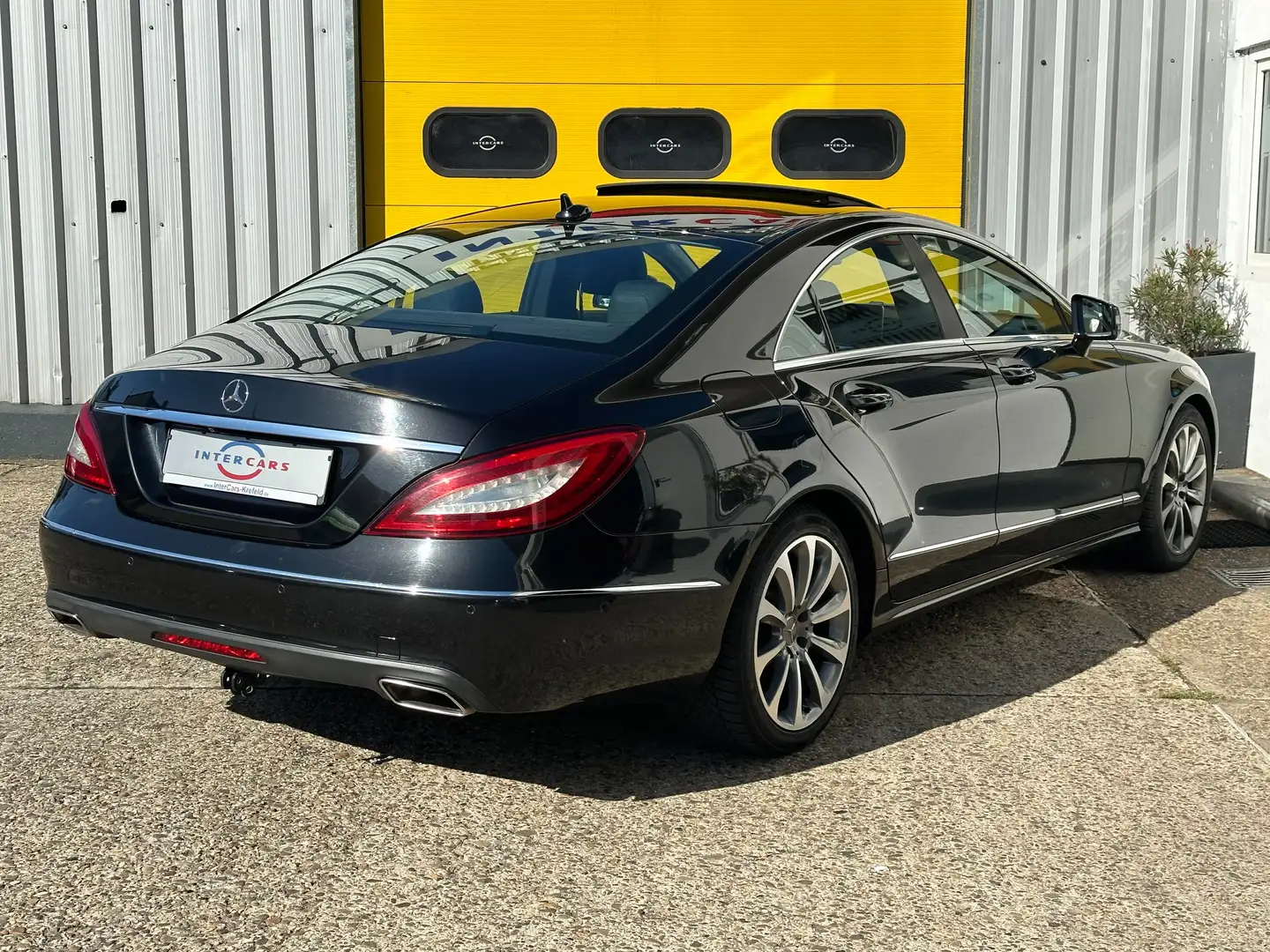 Mercedes-Benz CLS 220 CLS 220 d BlueTec Limo. Leder LED Navi Schwarz - 2