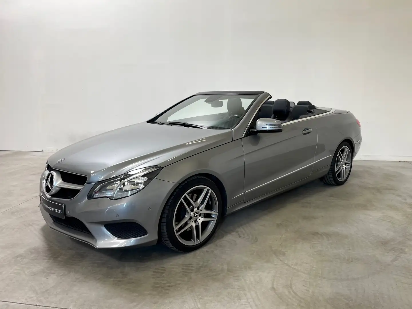 Mercedes-Benz E 250 Cabrio 7G-TR/AMG/Airscarf/Zetelvw./NAVI/18"AMG Silber - 1