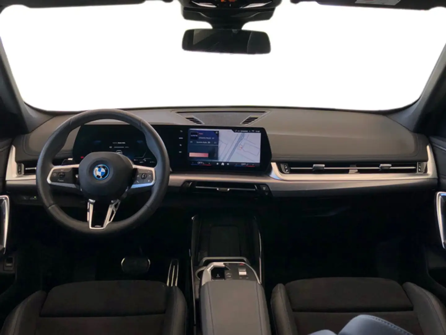 BMW iX1 xDrive30A Plateado - 2