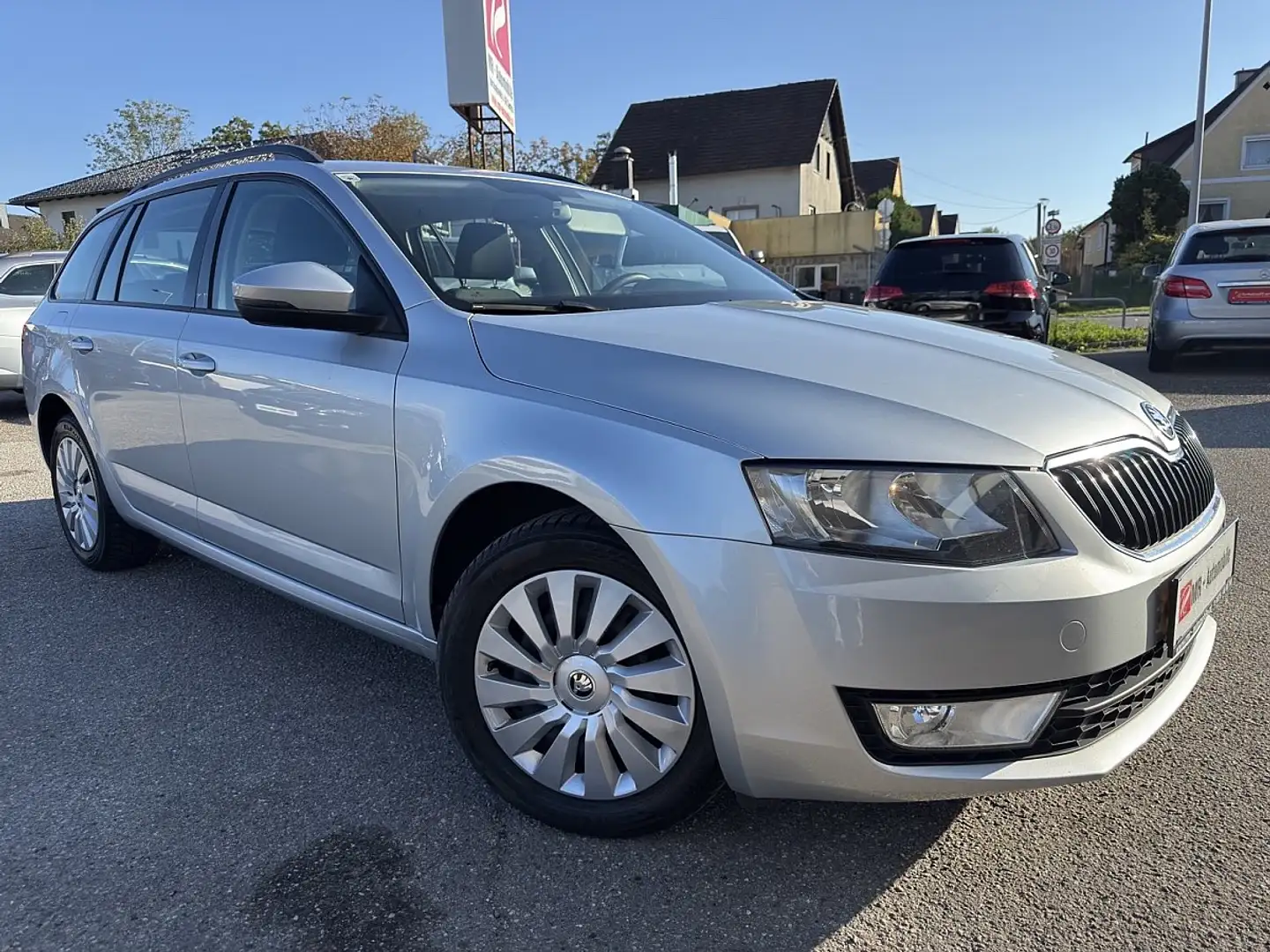 Skoda Octavia Combi 1,2 TSI Ambition Green tec Silber - 1