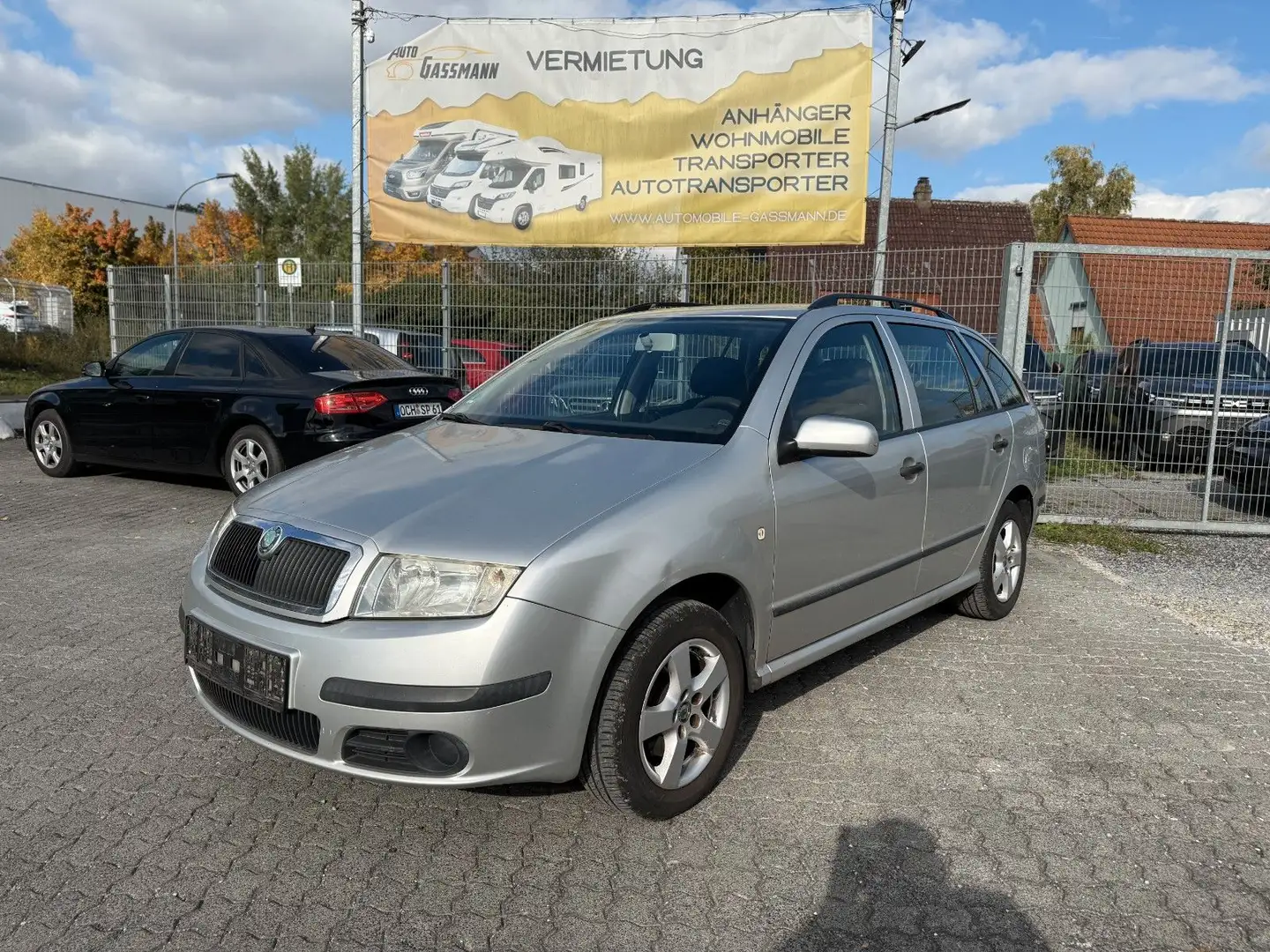 Skoda Fabia Combi 1.4i Extra Klima AHK Tüv 10.2027 Silber - 1