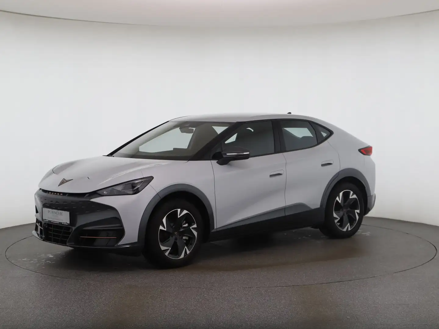 CUPRA Tavascan Base 210kW/286PS Silber - 1