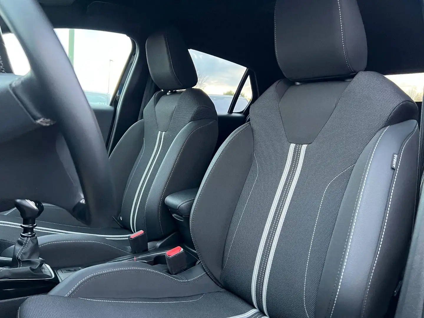 Opel Corsa CORSA GS LINE-LED-KAMERA-TEMPOMAT-SHZ-KLIMA Noir - 2